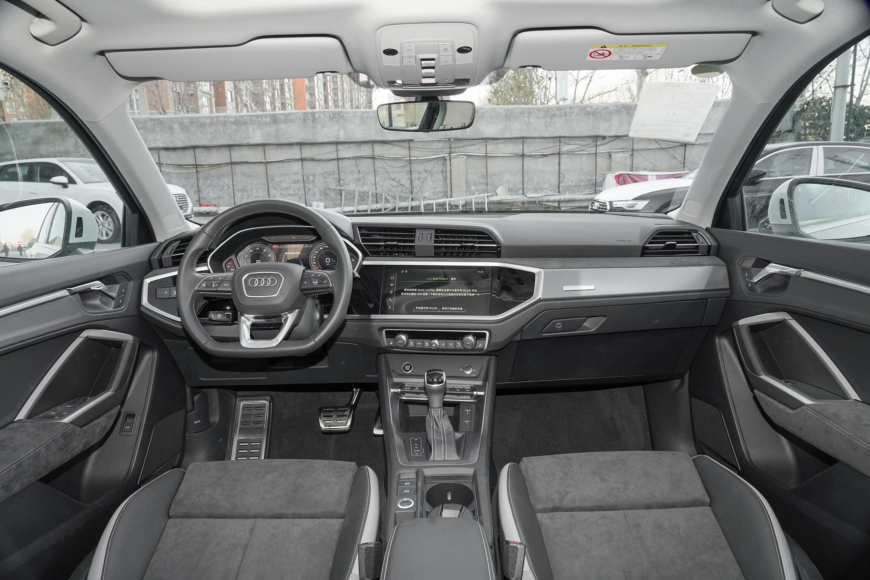 2021款 奥迪q3 45 tfsi quattro 豪华动感型内饰