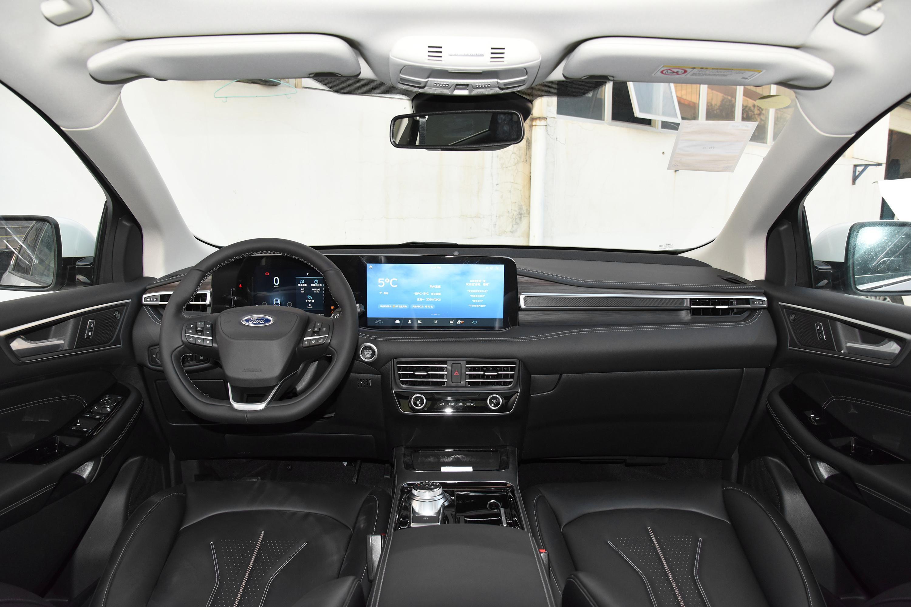 2021款 锐界 plus ecoboost 245 两驱 豪锐型 7座内饰