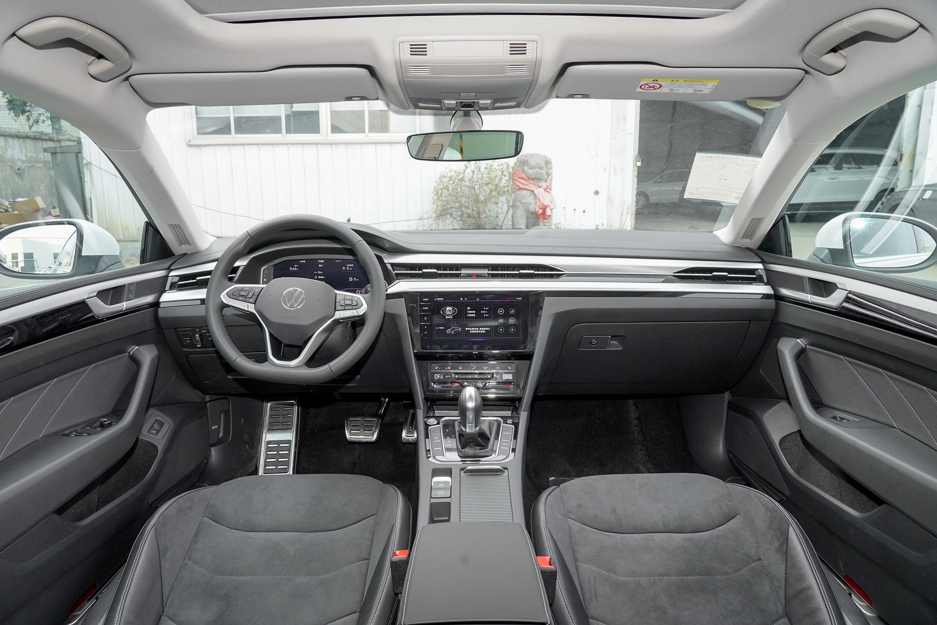 2021款 一汽-大众cc 猎装车 330tsi 双离合 猎目版内饰