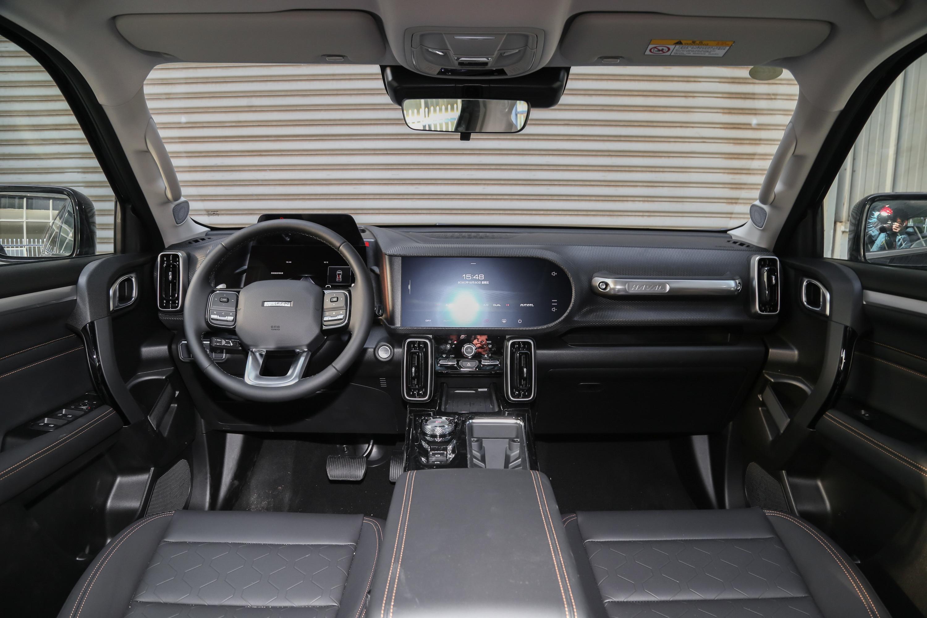 2021款 哈弗大狗 1.5t 双离合 两驱 边牧-旺财版内饰