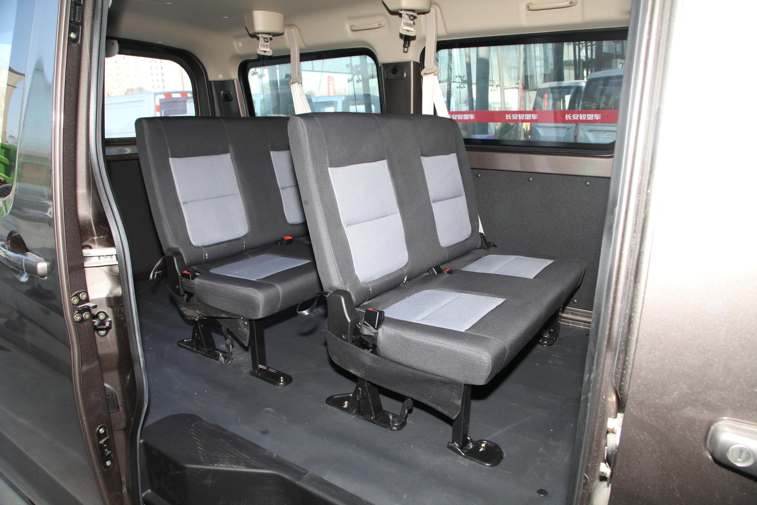 5l 手动 基本版 7座 国vi