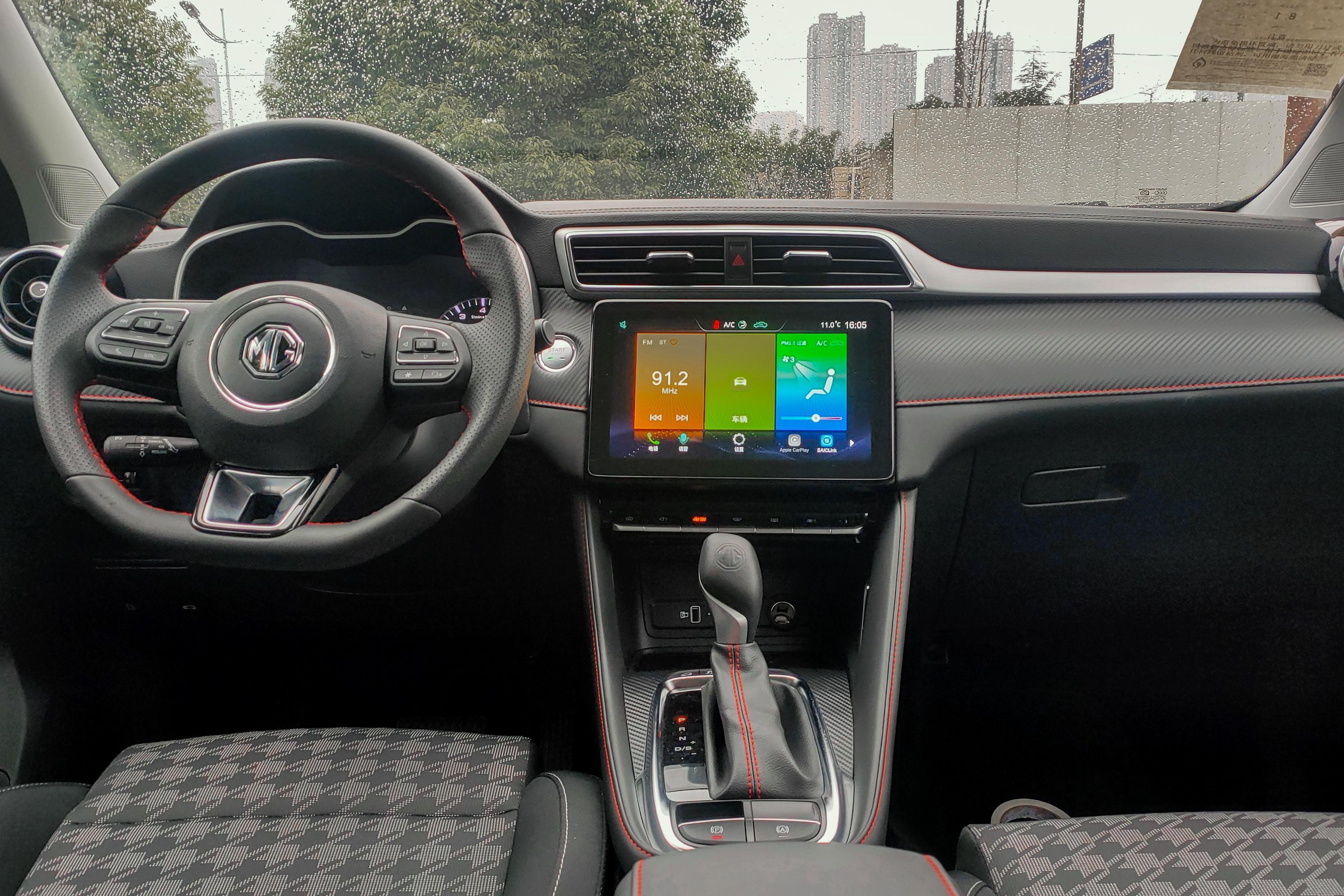 2020款 名爵zs 180dvvt cvt up内饰