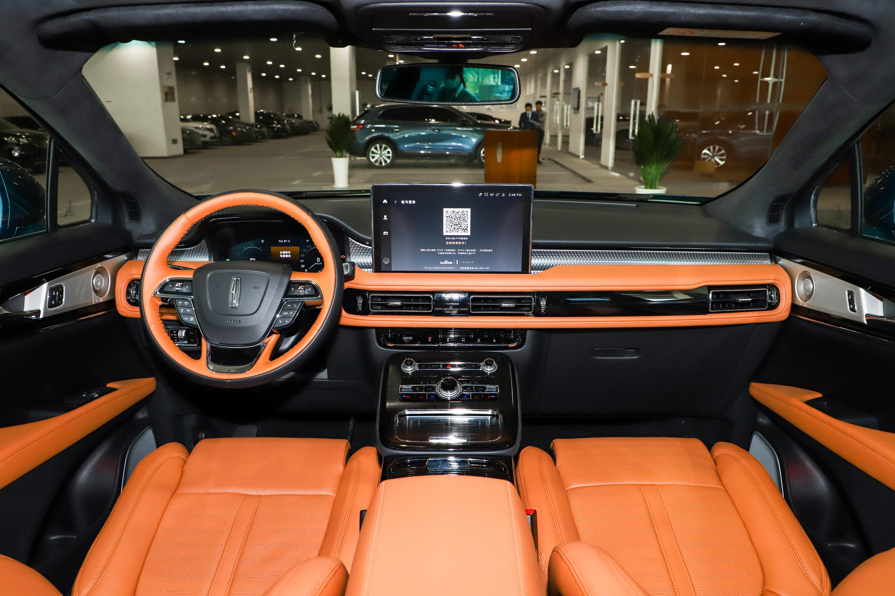 2021款 航海家 2.7t 四驱 总统版内饰