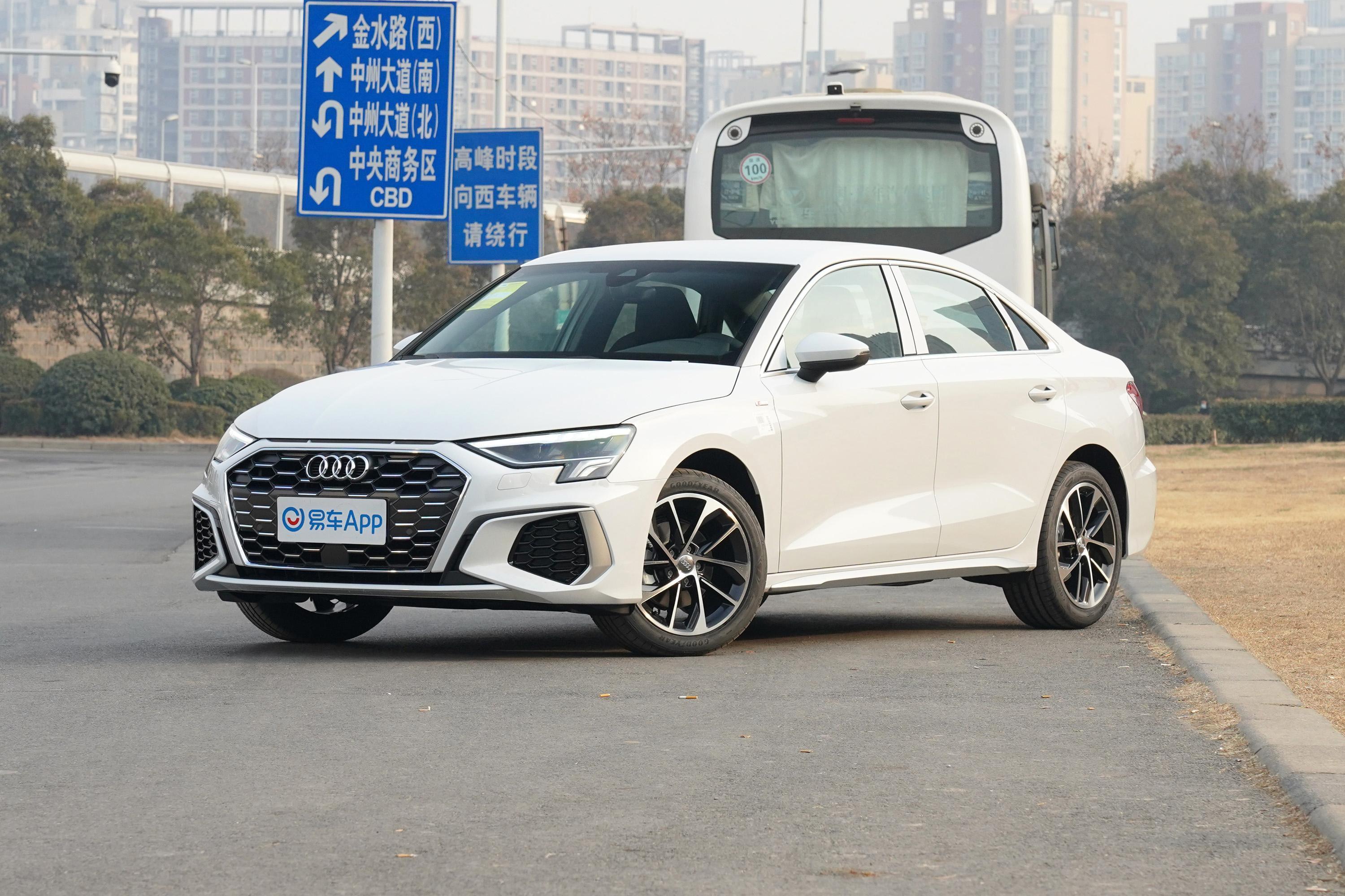 2021款奥迪a3a3llimousine35tfsi进取运动型