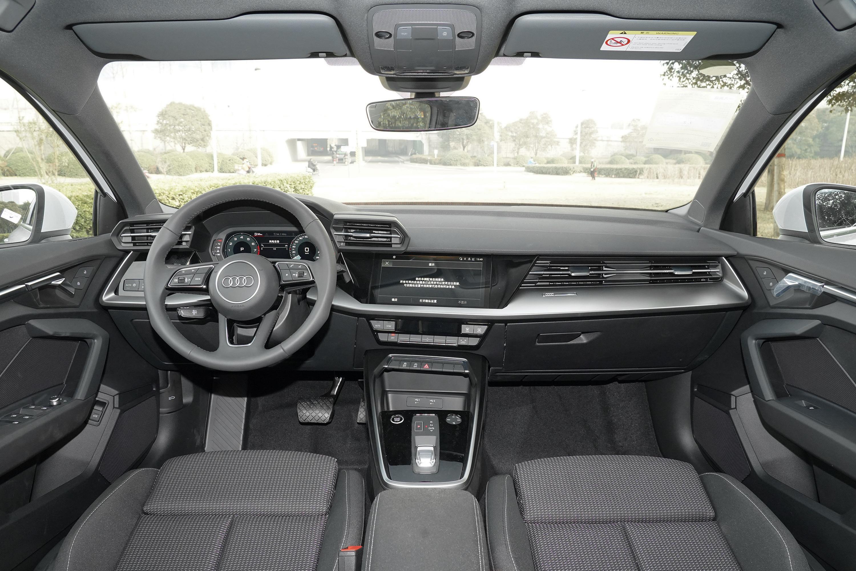2021款 奥迪a3 sportback 35 tfsi 进取运动型内饰