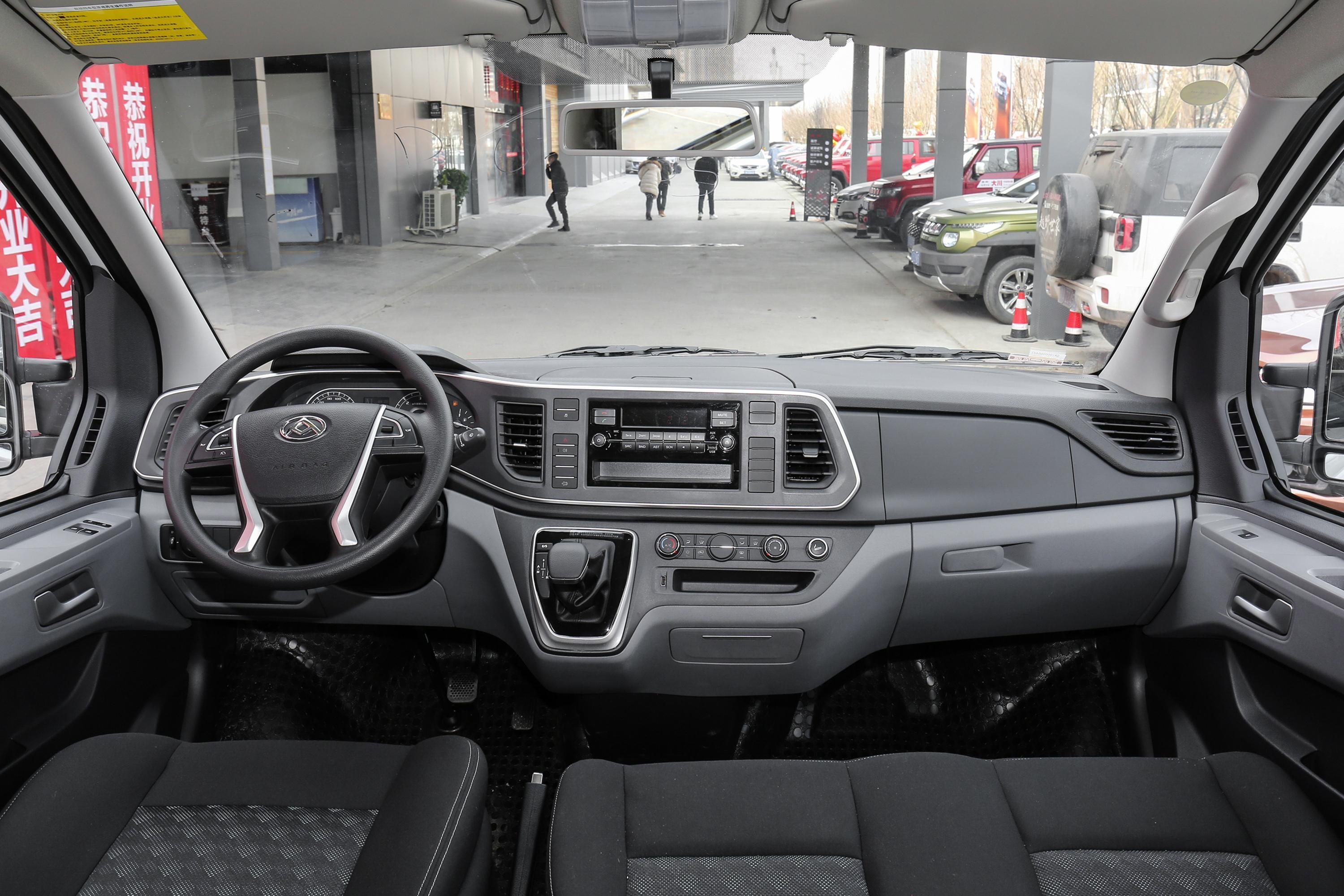 0t amt 短轴中顶 5/6座汽车报价_图片_参数配置】-易车_嘉兴万龙