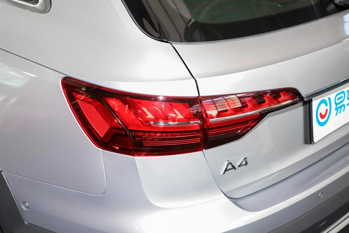 奥迪a4(进口)45tfsi allroad quattro 探索家版尾灯侧45度俯拍
