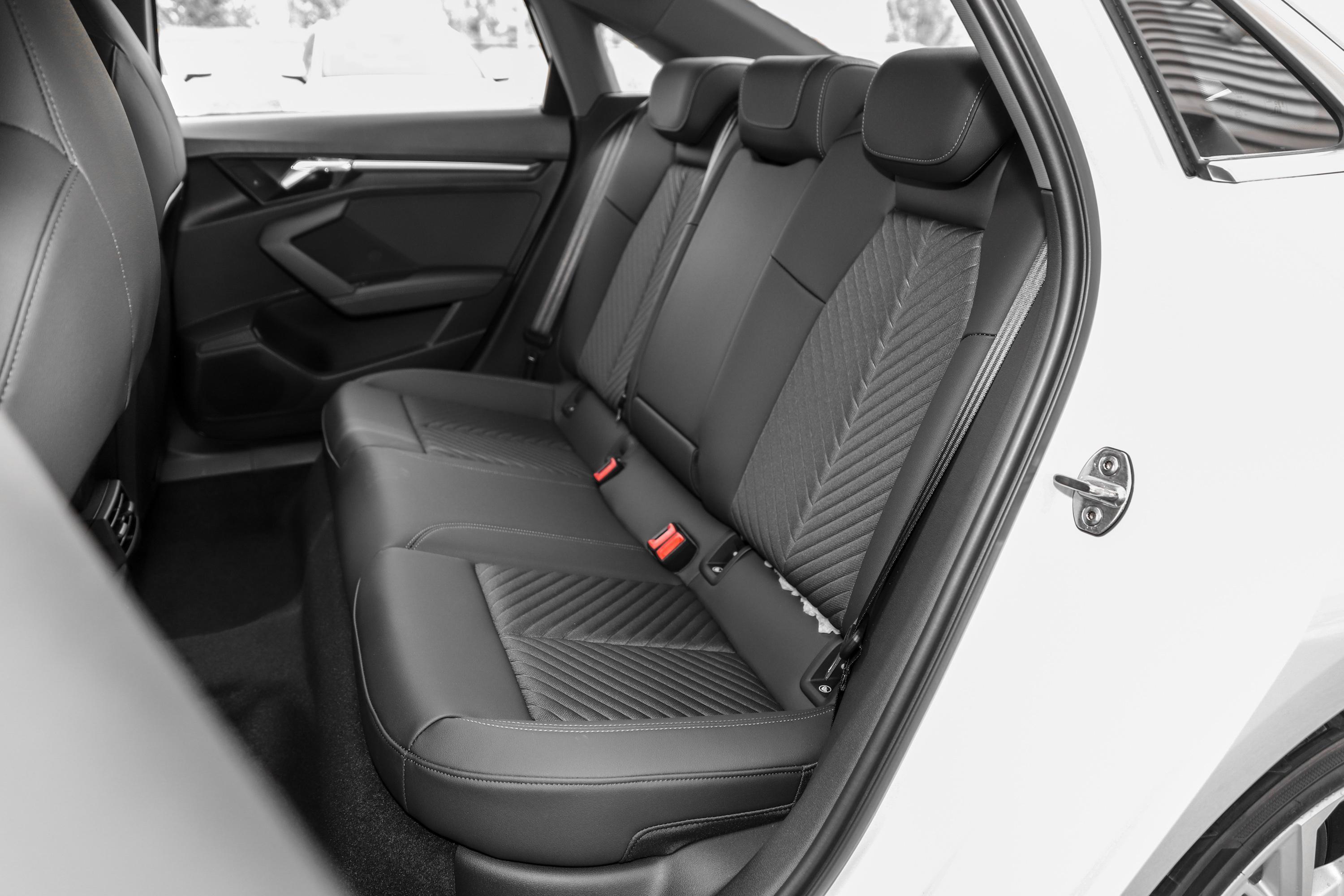 2021款奥迪a3a3llimousine35tfsi时尚致雅型