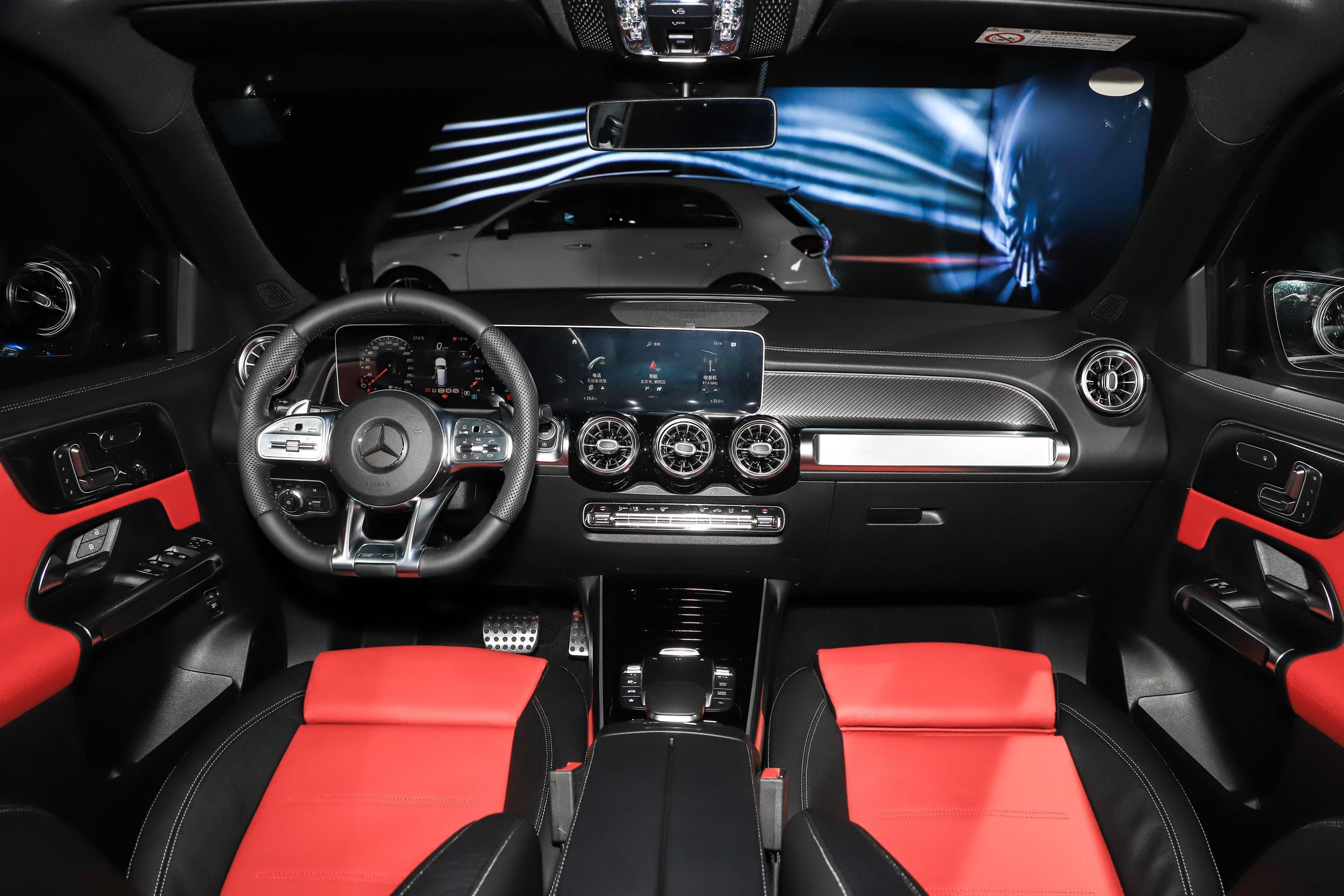 2021款 奔驰glb amg amg glb 35 4matic内饰