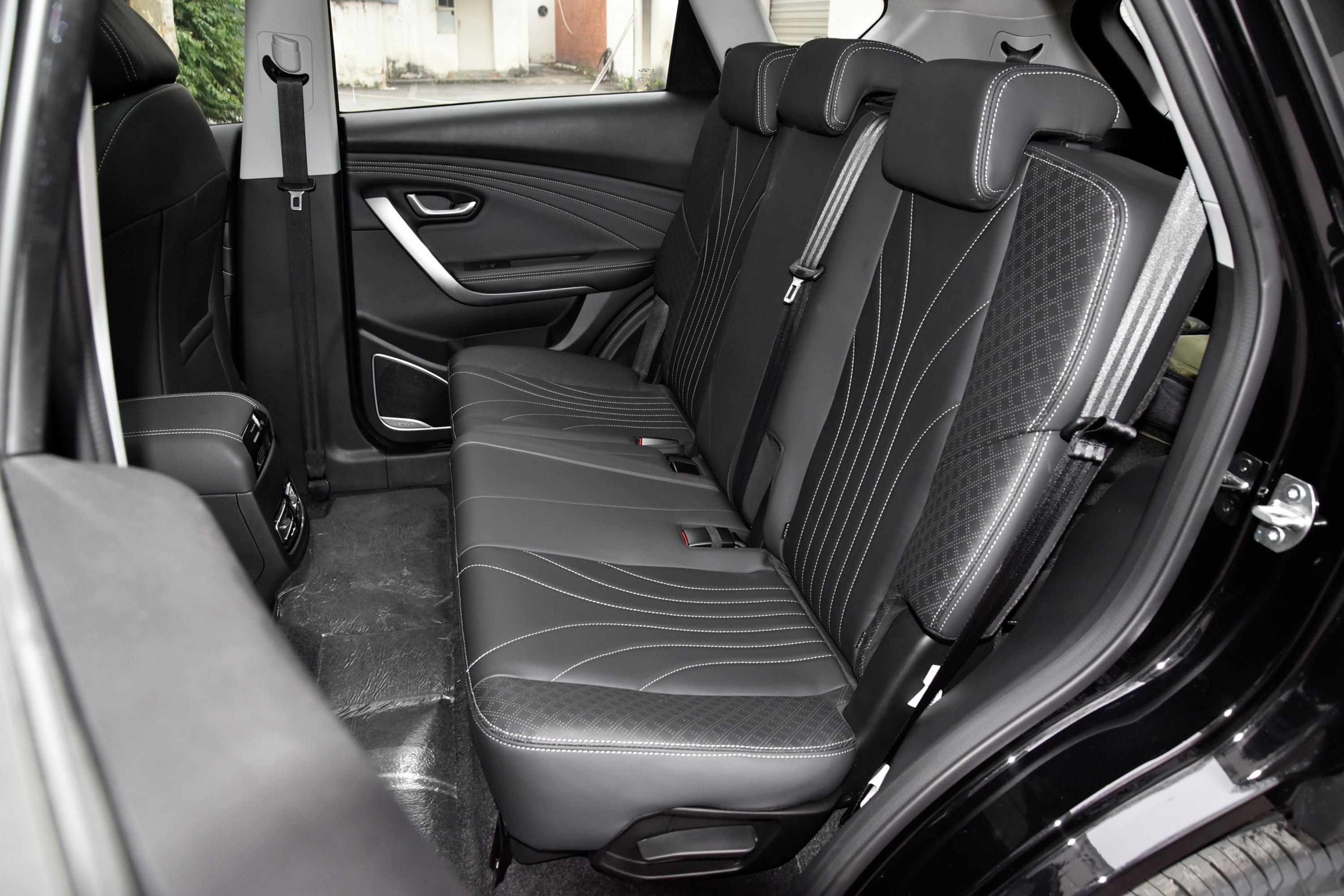 2020款捷途x70m15t双离合尊贵伙伴型