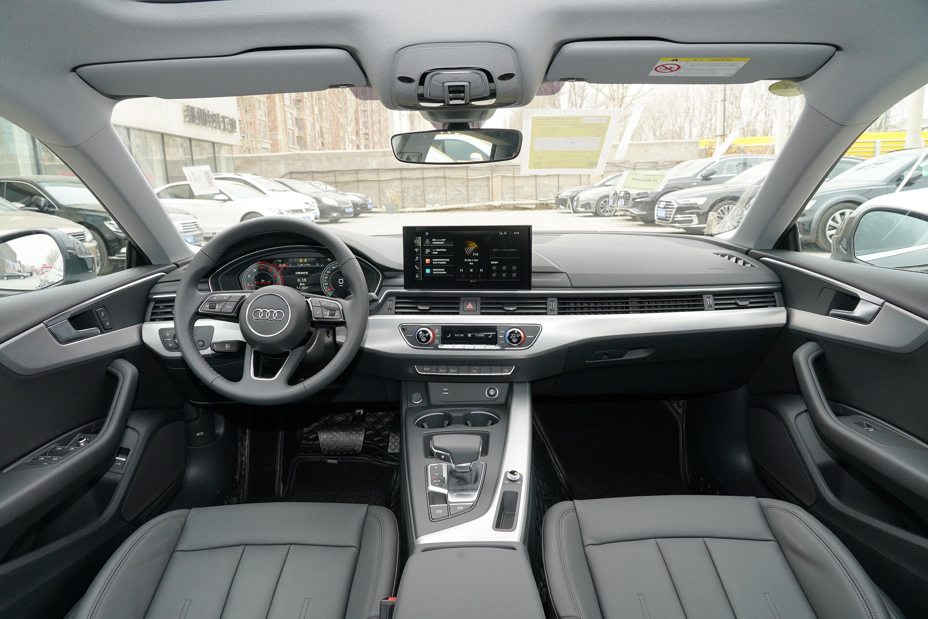 2021款 奥迪a5 sportback 40 tfsi 时尚智雅型内饰