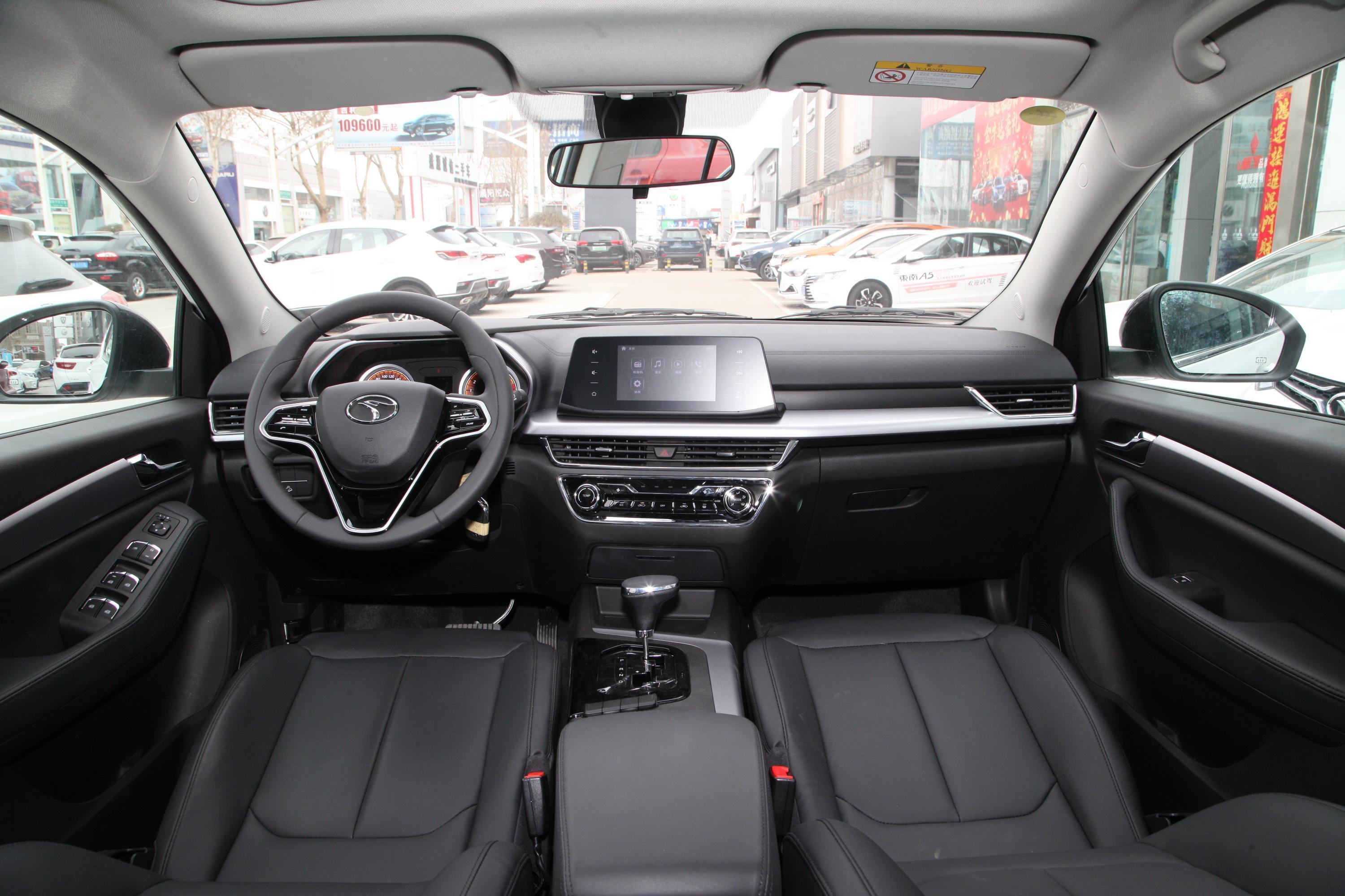 2021款 东南dx5 1.5t cvt 豪华型内饰