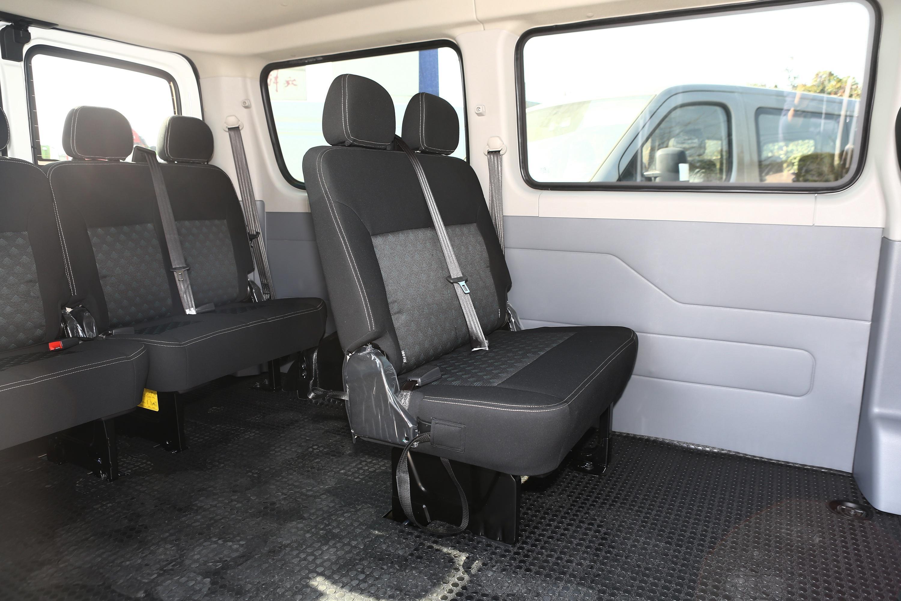 2021款上汽大通maxusv80plus城市版20tamt短轴超低顶789座