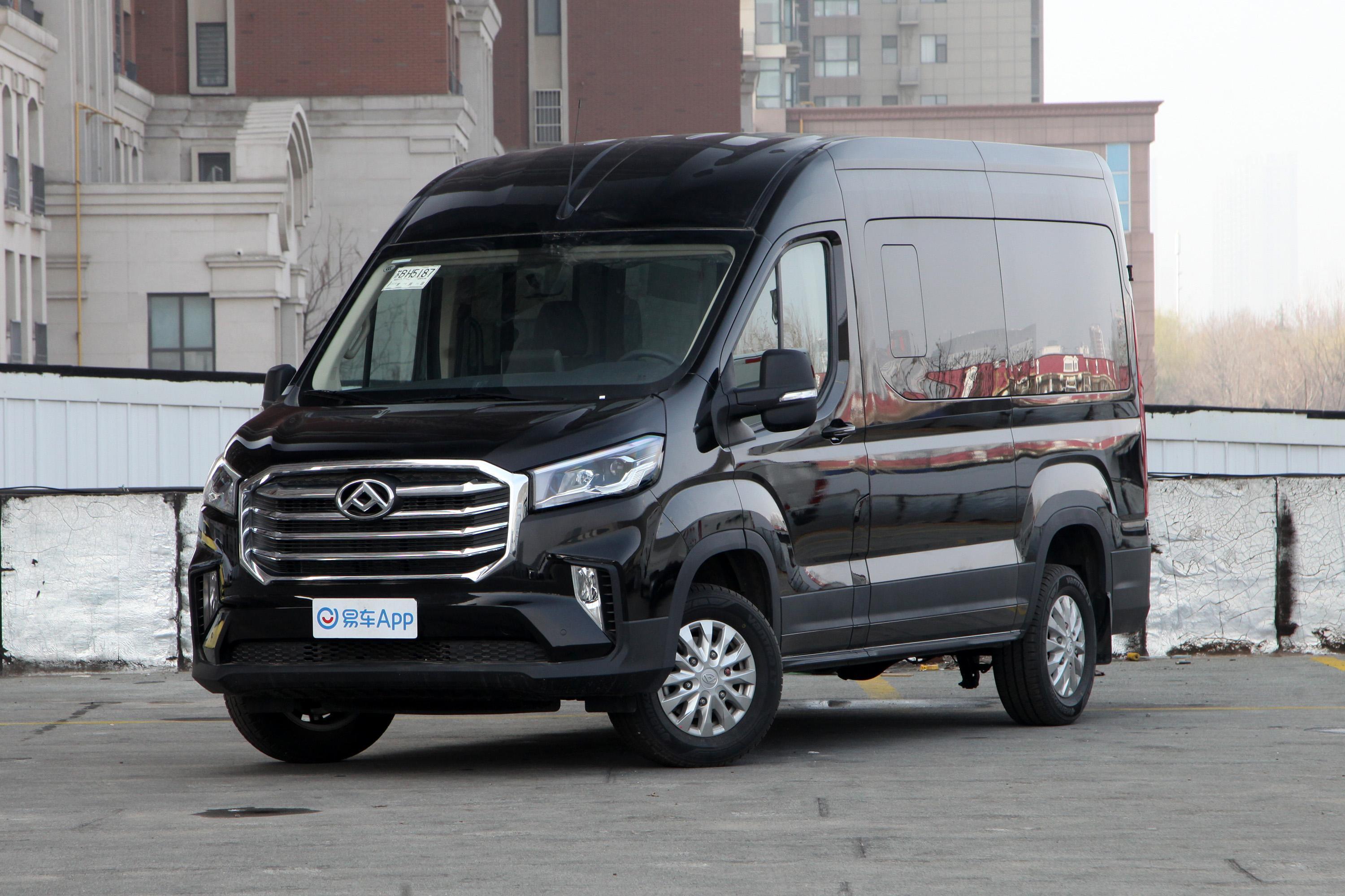 2019款上汽大通maxusv90智达20t手自一体后驱单胎长轴高顶9座