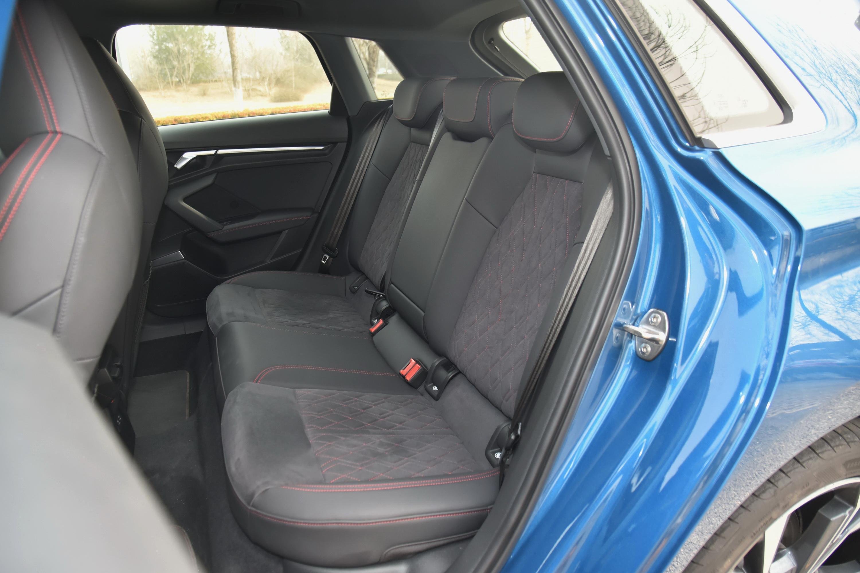 2021款奥迪a3sportback35tfsi豪华运动型