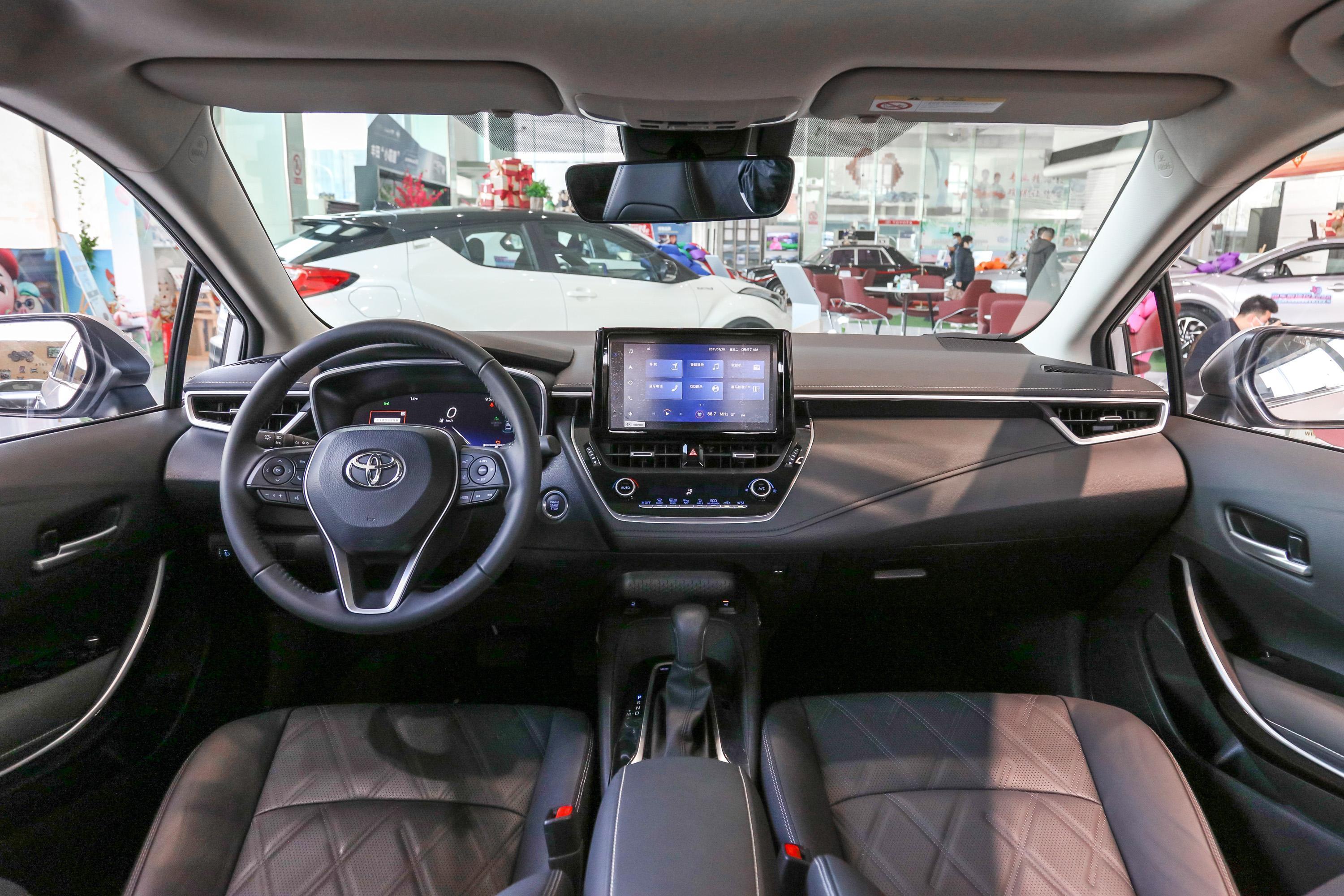 2021款 亚洲狮 2.0l 尊贵版内饰