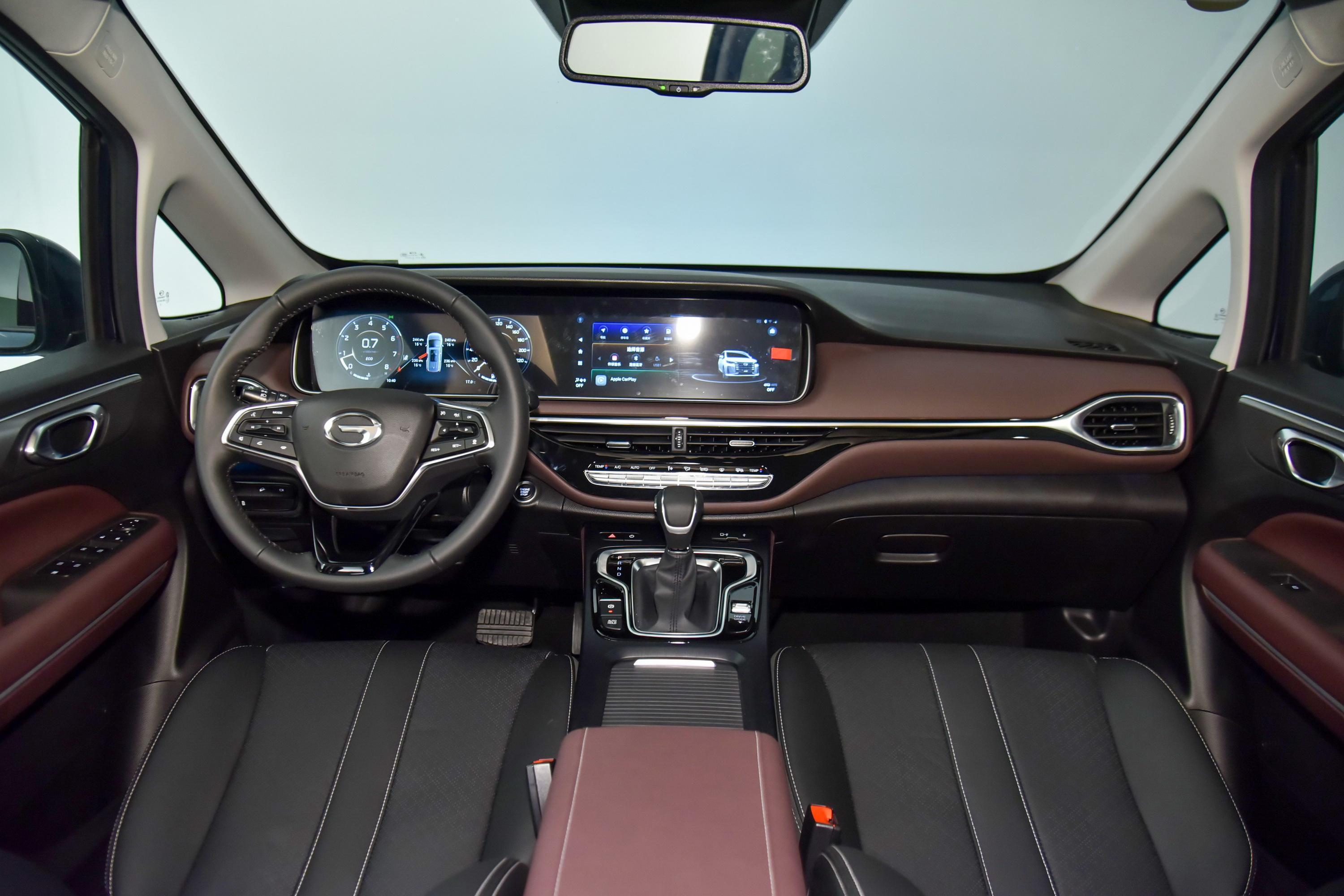 2021款传祺m6pro270t双离合尊贵版7座