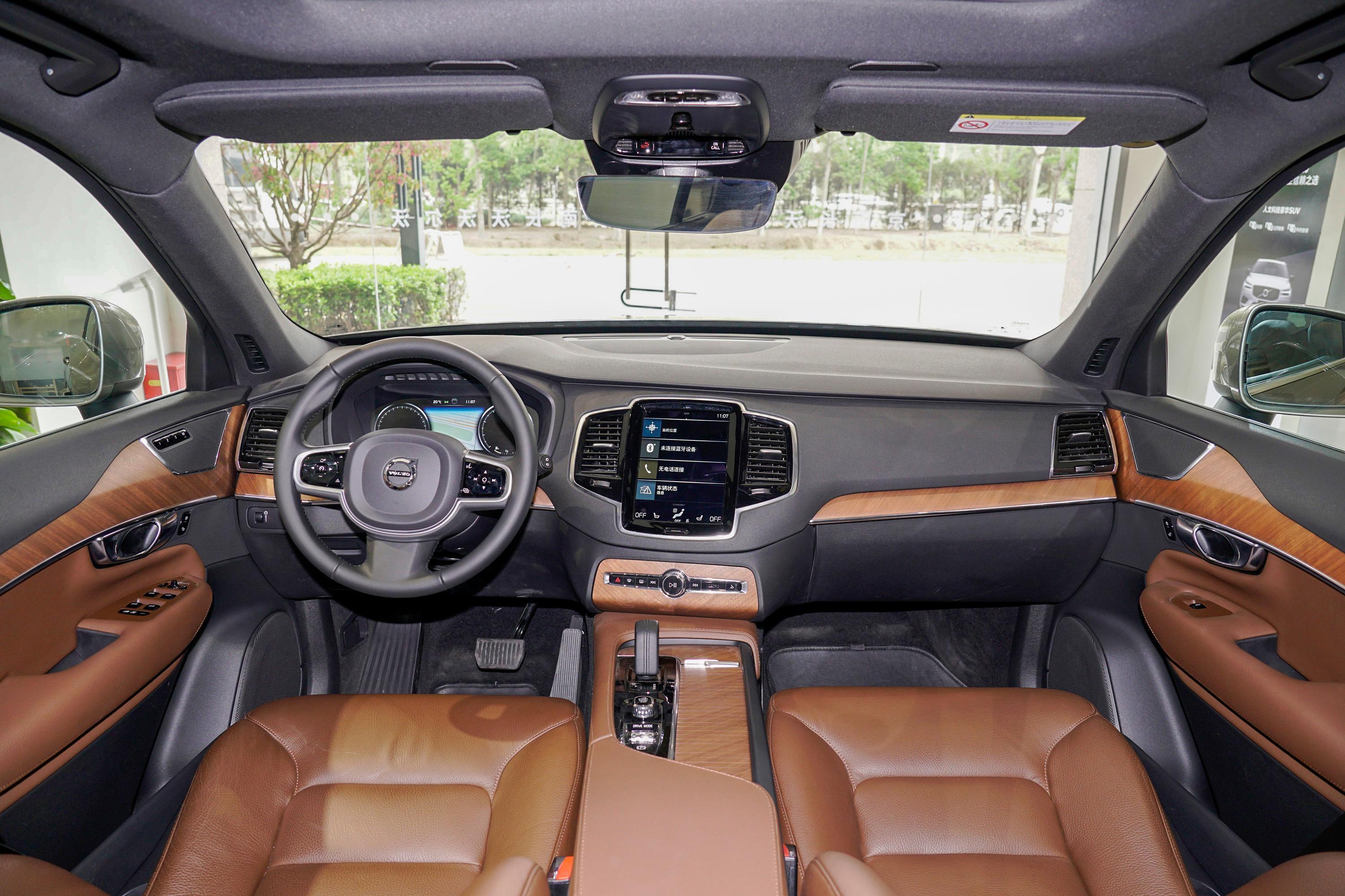 2021款 沃尔沃xc90 b6 智逸豪华版 7座内饰