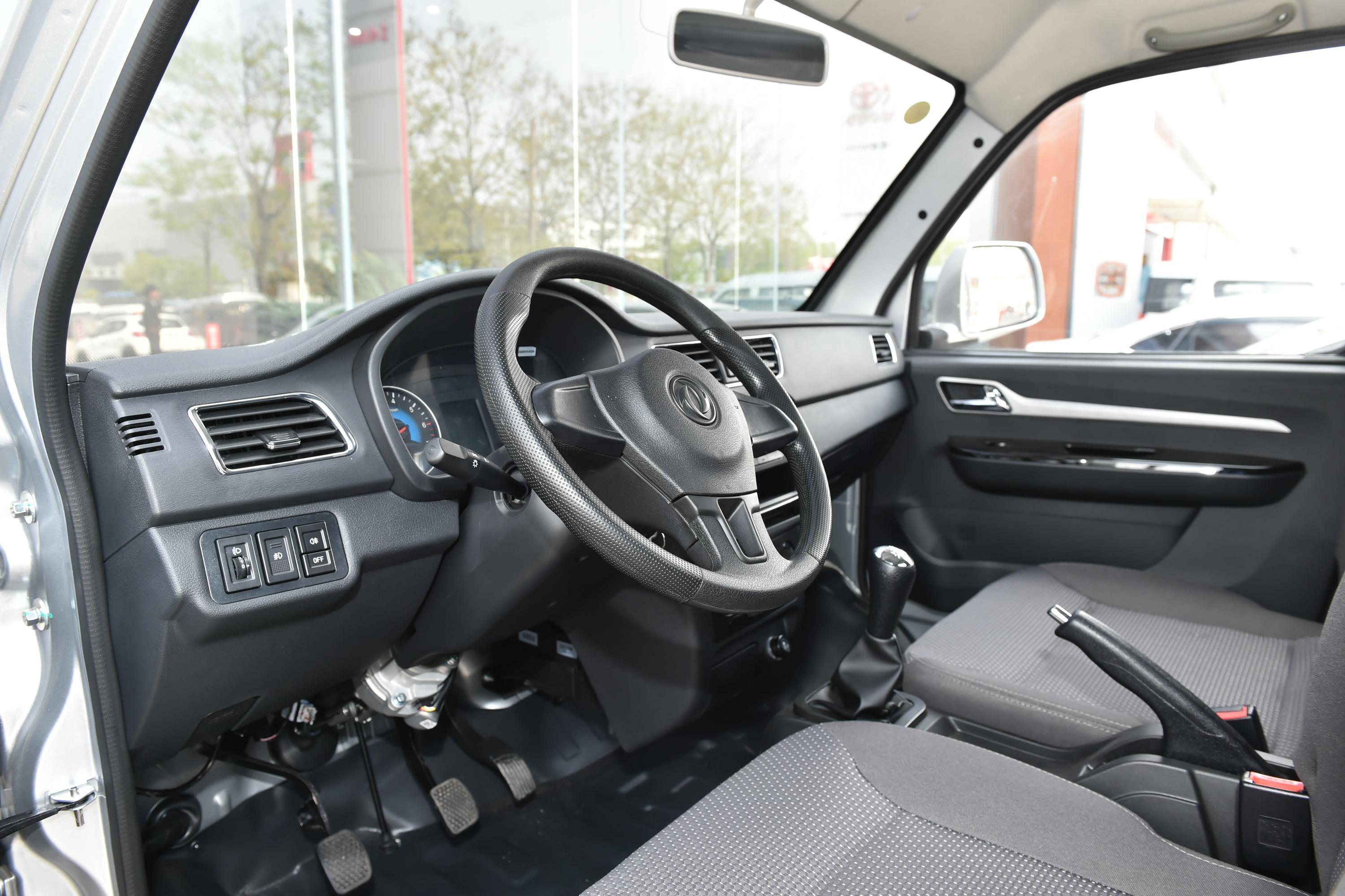 2021款东风小康d5115l手动后双轮单排标准型国vi