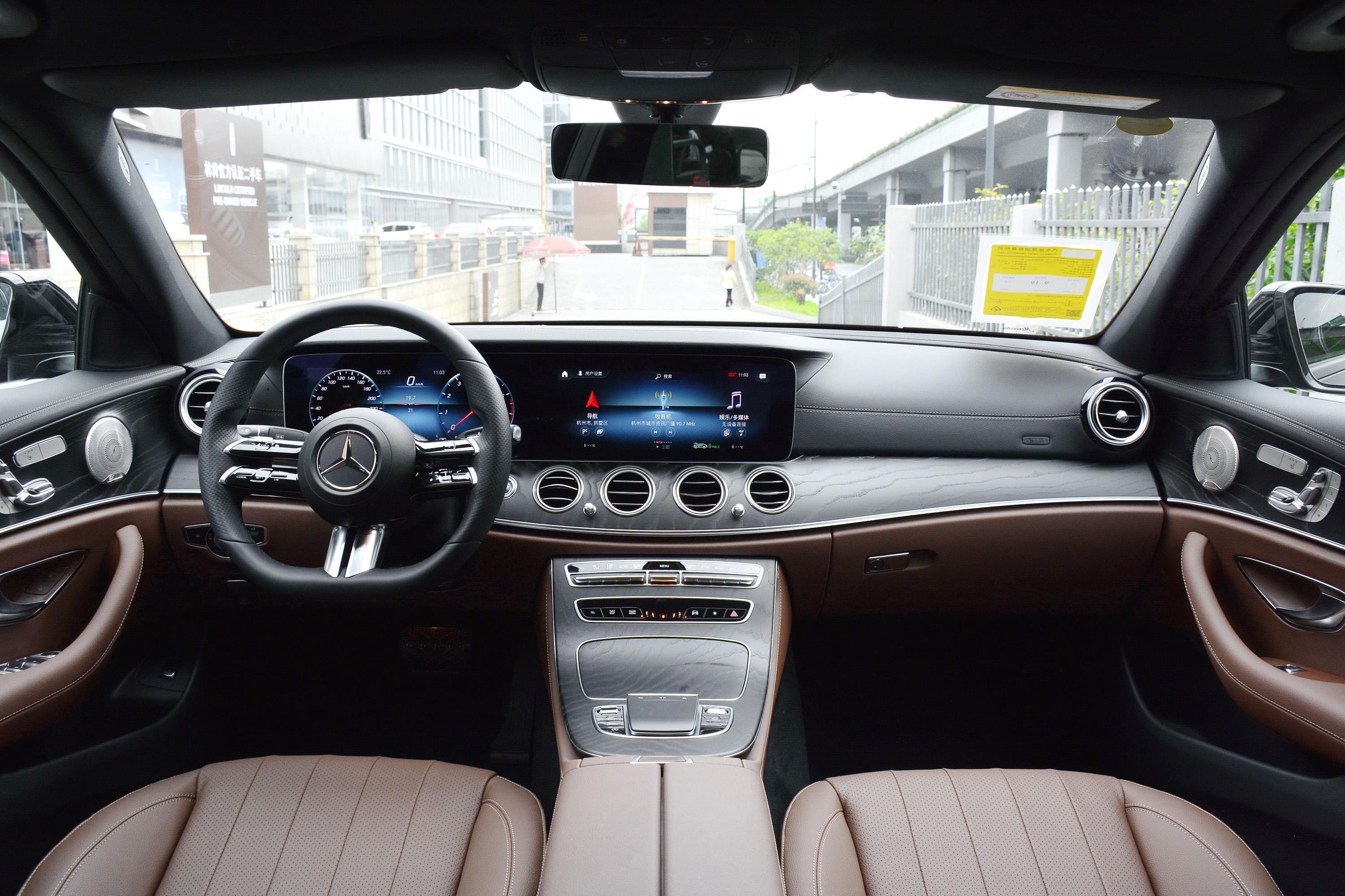 2021款 奔驰e级(进口) 改款 e 260 豪华型运动版内饰