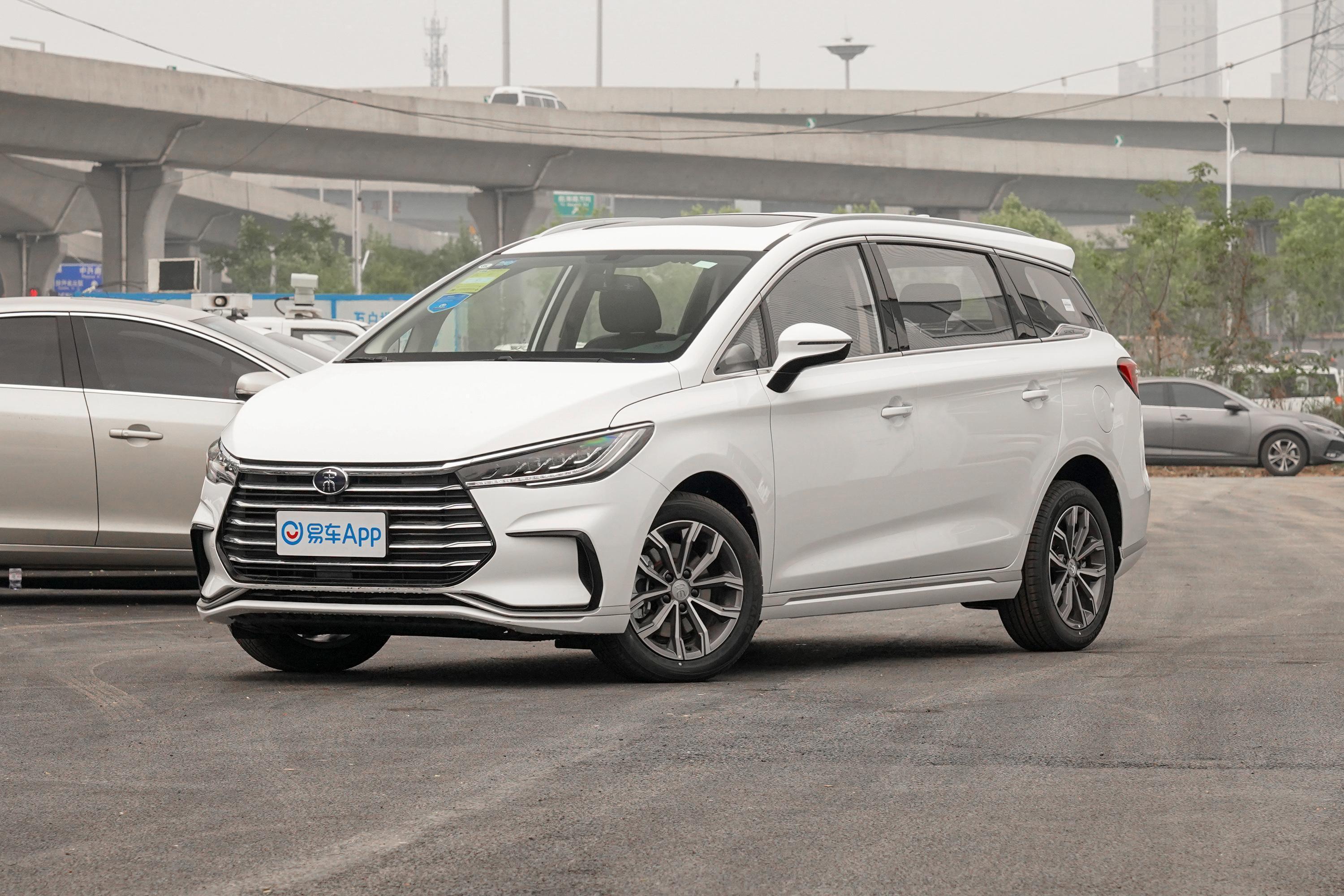 2021款宋max升级版15ti双离合豪华型7座国vi