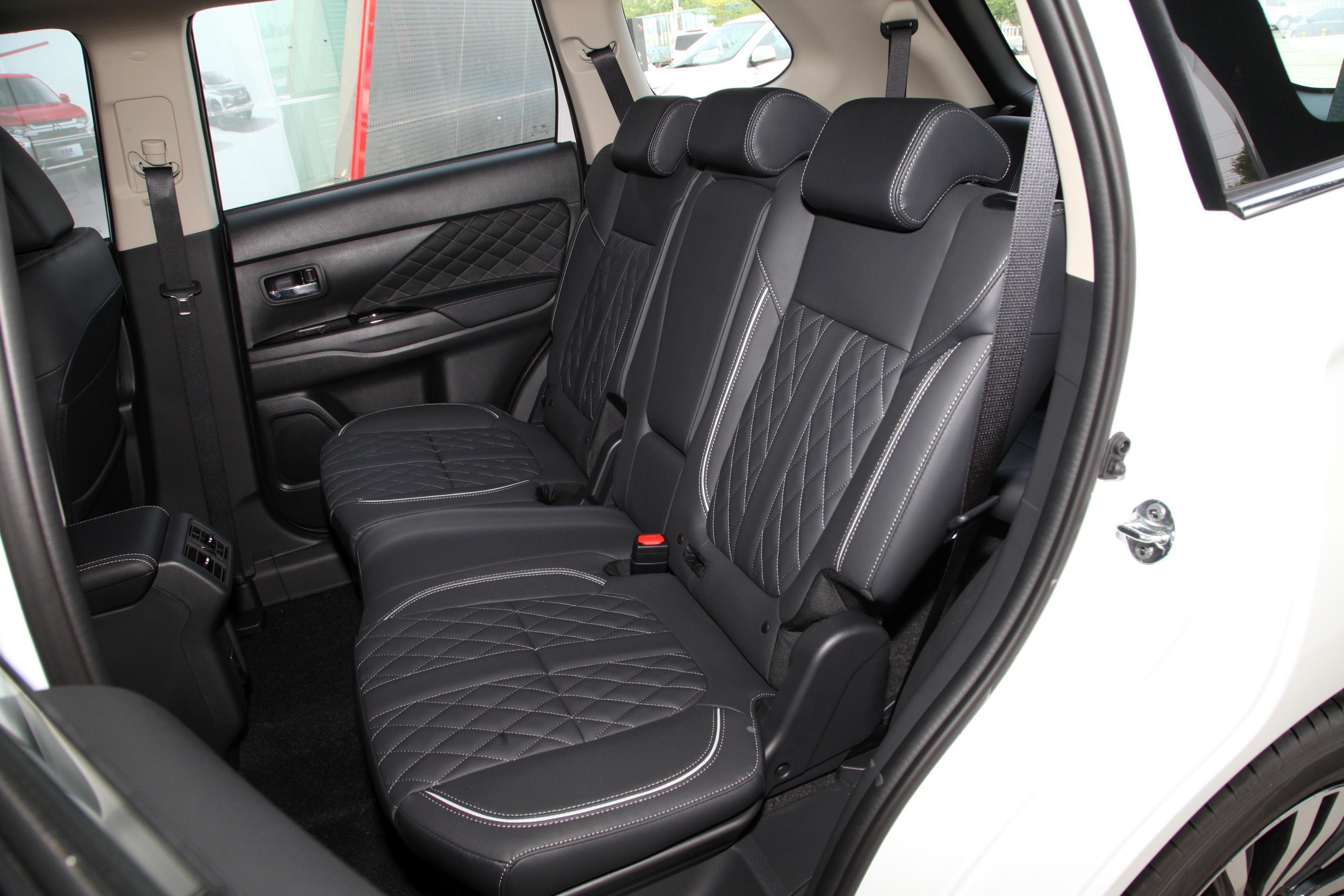 2021款欧蓝德24l四驱致享版7座