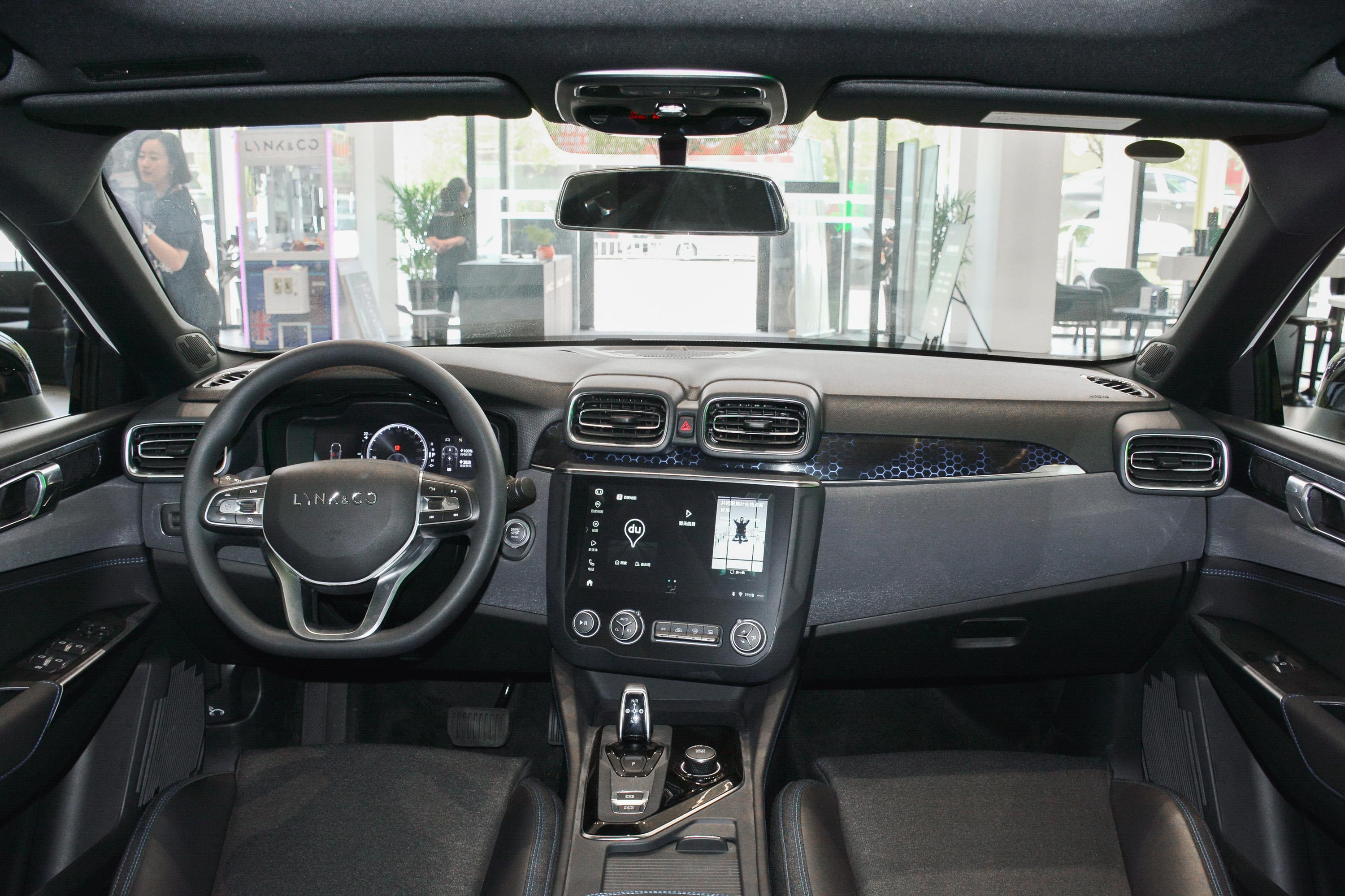 2021款 领克03 phev 1.5td 双离合 phev内饰