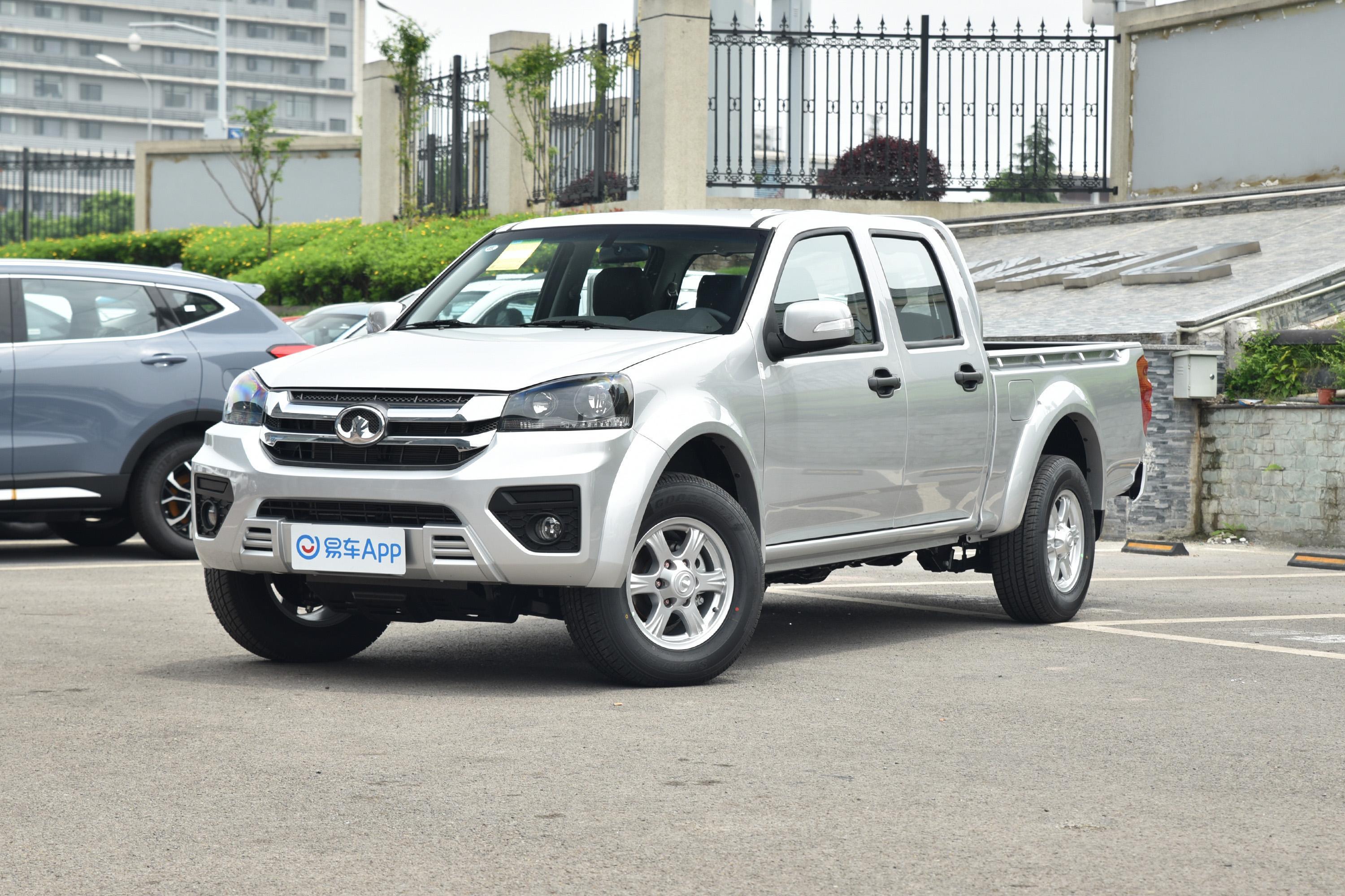 2021款风骏520t手动四驱长货箱精英型柴油