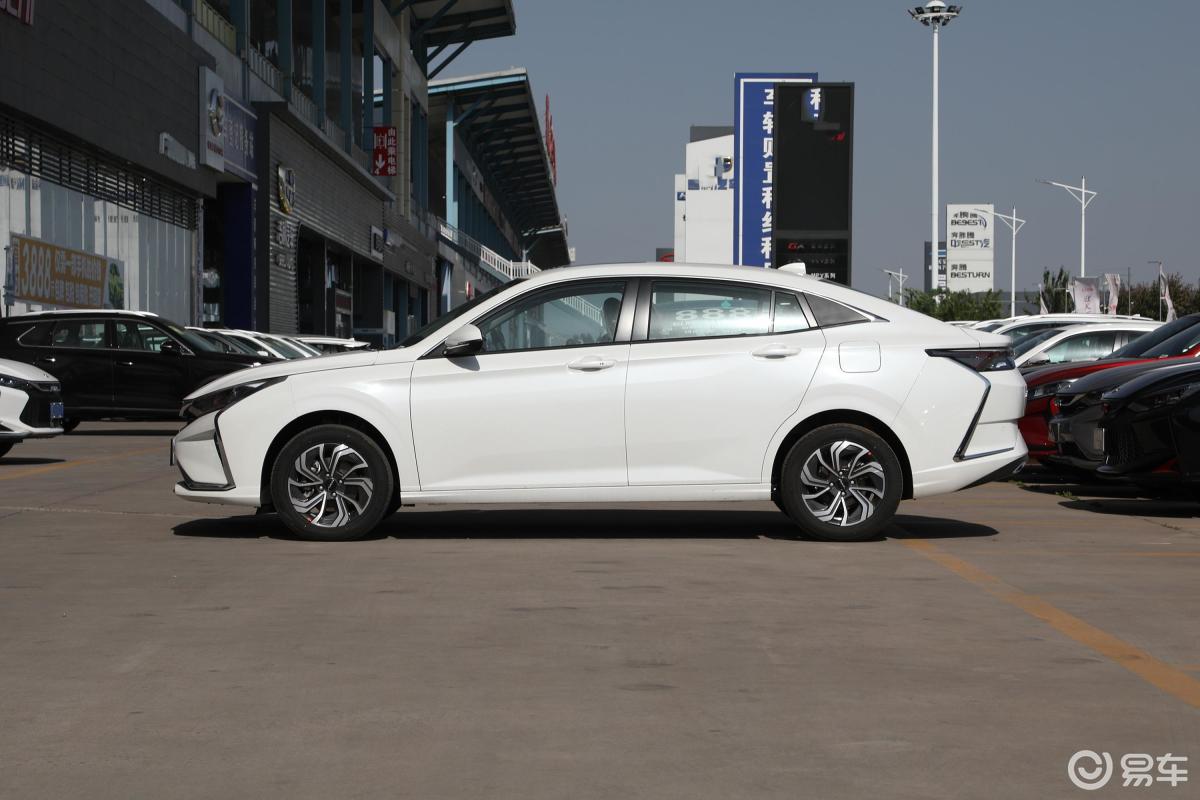 东风风神  奕炫 2021款  2021款  2020款  230t 双离合 追风版  230t