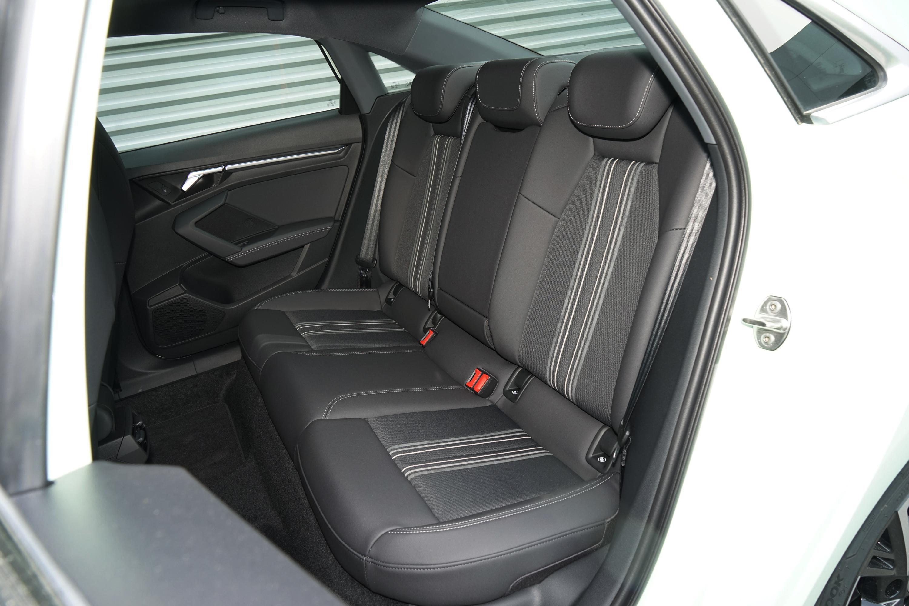 2021款奥迪a3a3llimousine35tfsi时尚致雅型