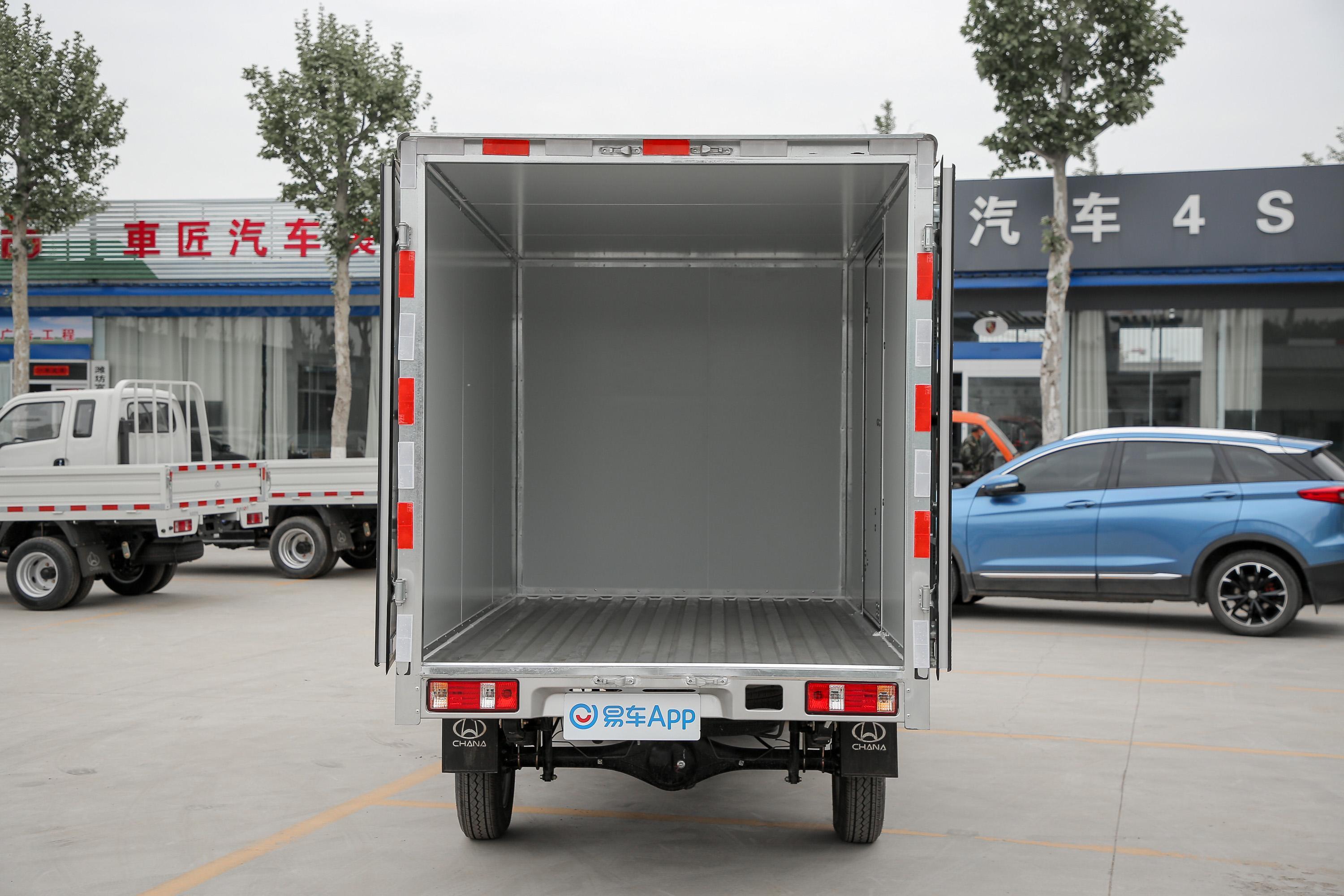 2021款新豹t3渝安12l91马力3080轴距单排厢式运输车国Ⅵ