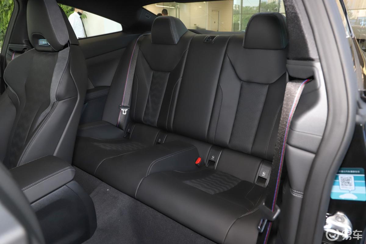 【宝马m42021款m4 双门轿跑车 雷霆版后排座椅汽车图片-汽车图片大全