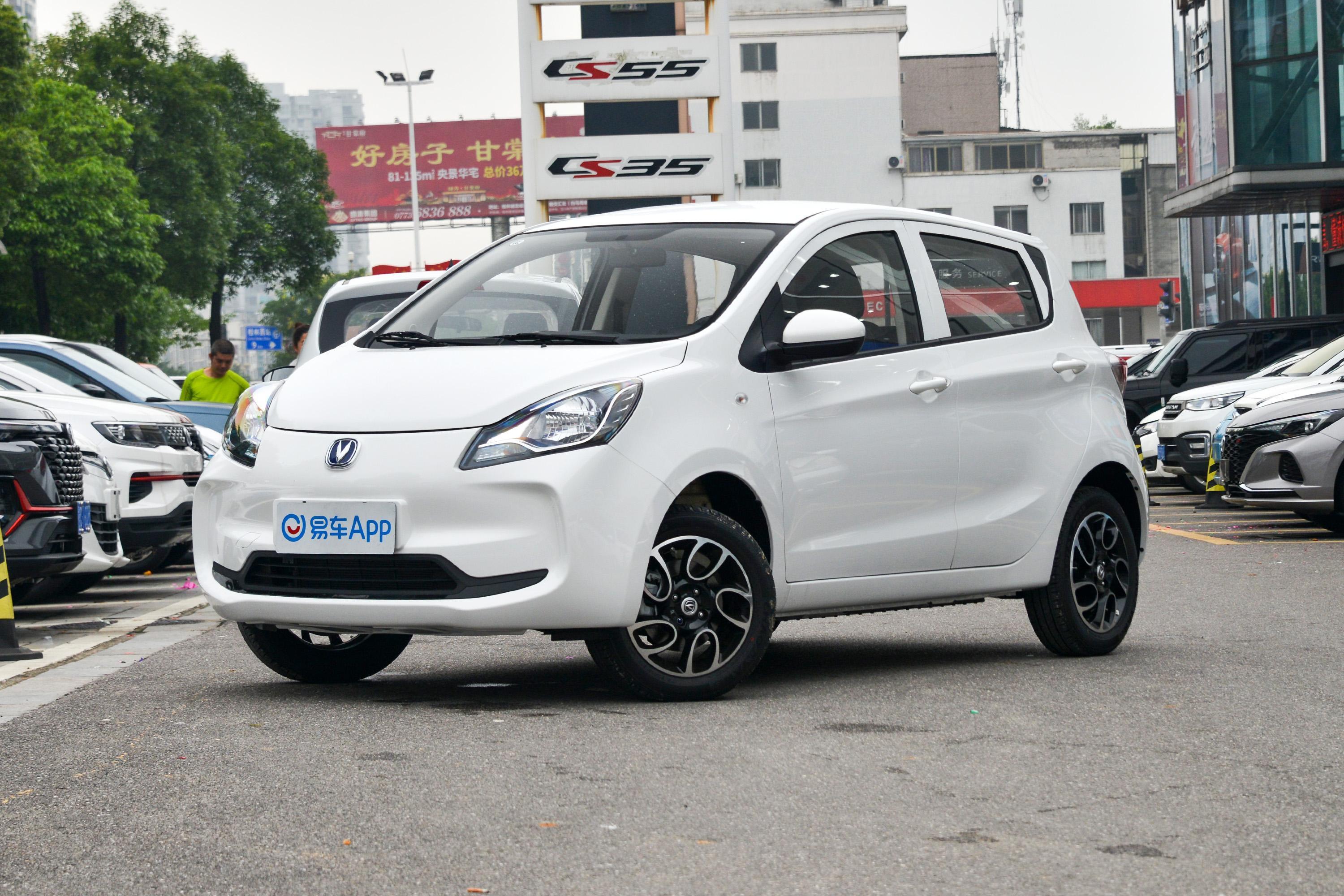 2021款奔奔estar国民版心动版磷酸铁锂