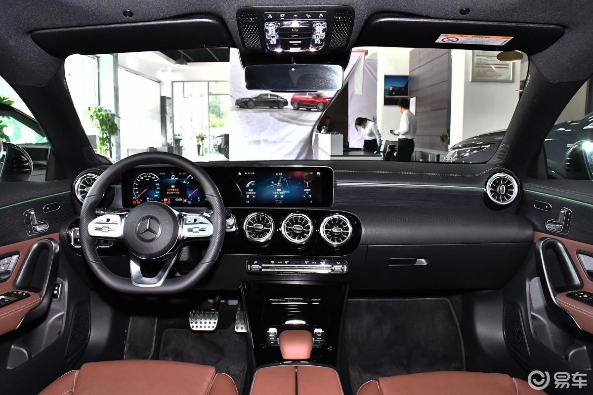 【奔驰cla级2021款cla 260 4matic内饰全景正拍汽车图片-汽车图片大全