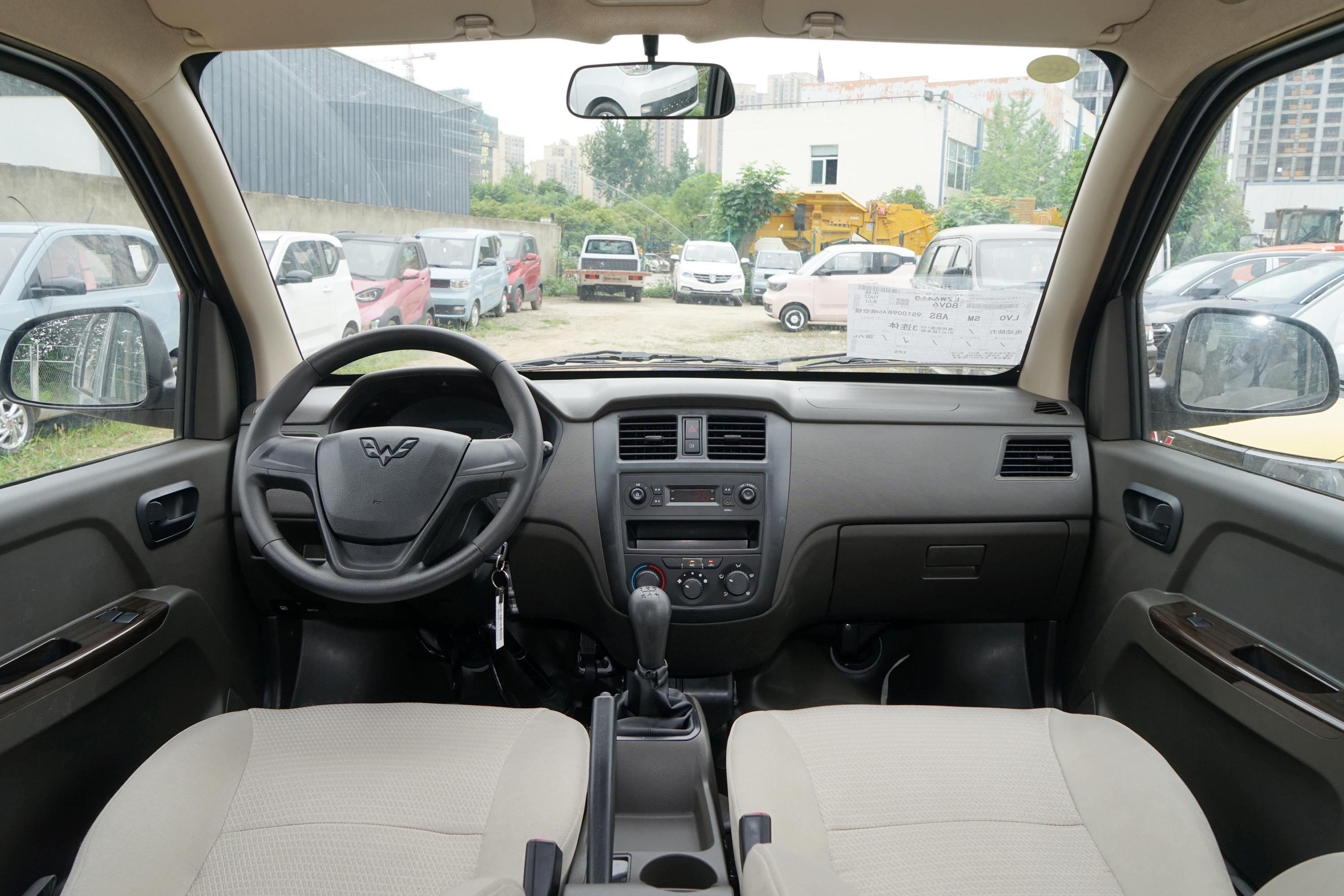 2021款五菱荣光s12l标准型空调版5座国vi