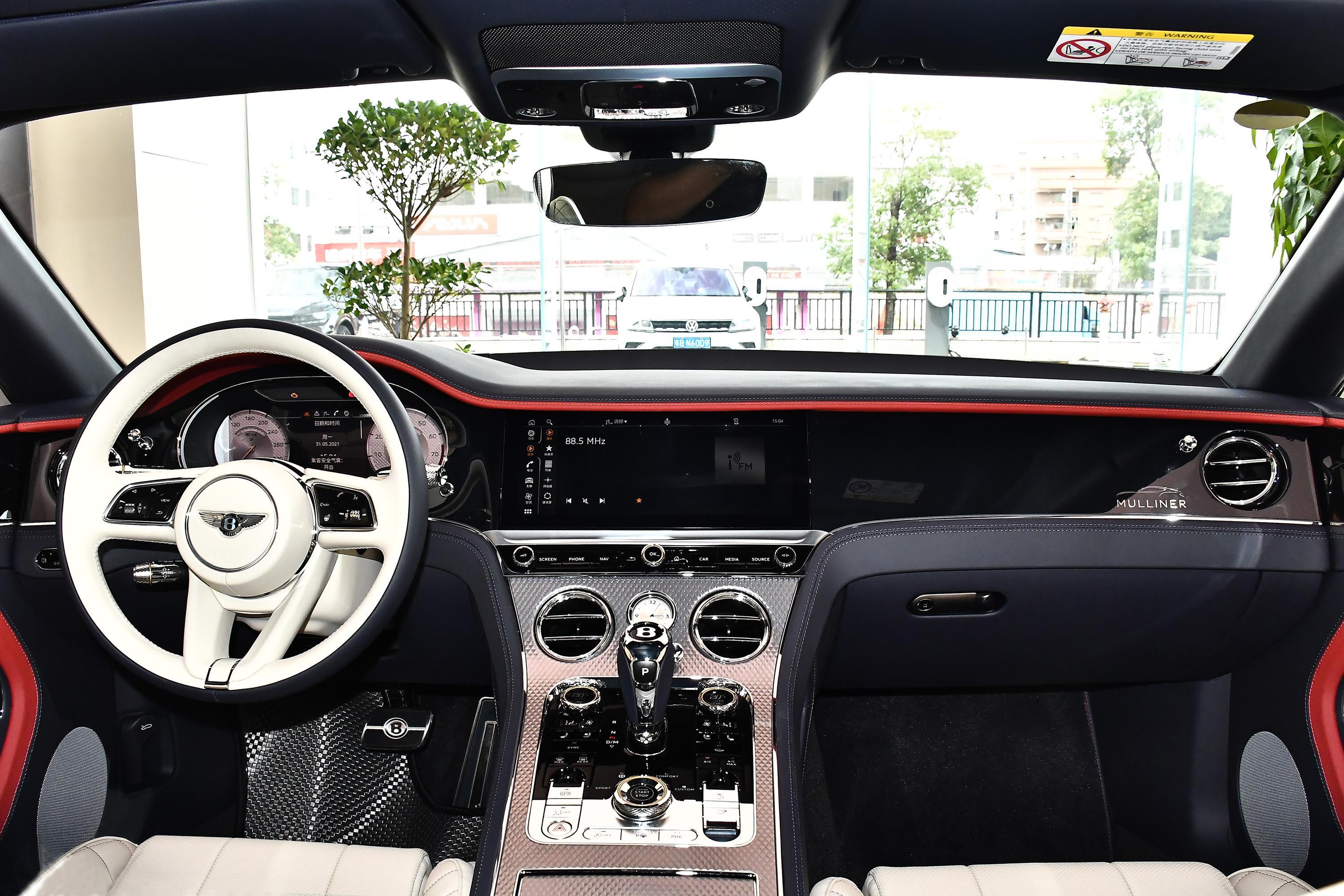 2021款 欧陆 gt 4.0t v8 mulliner内饰