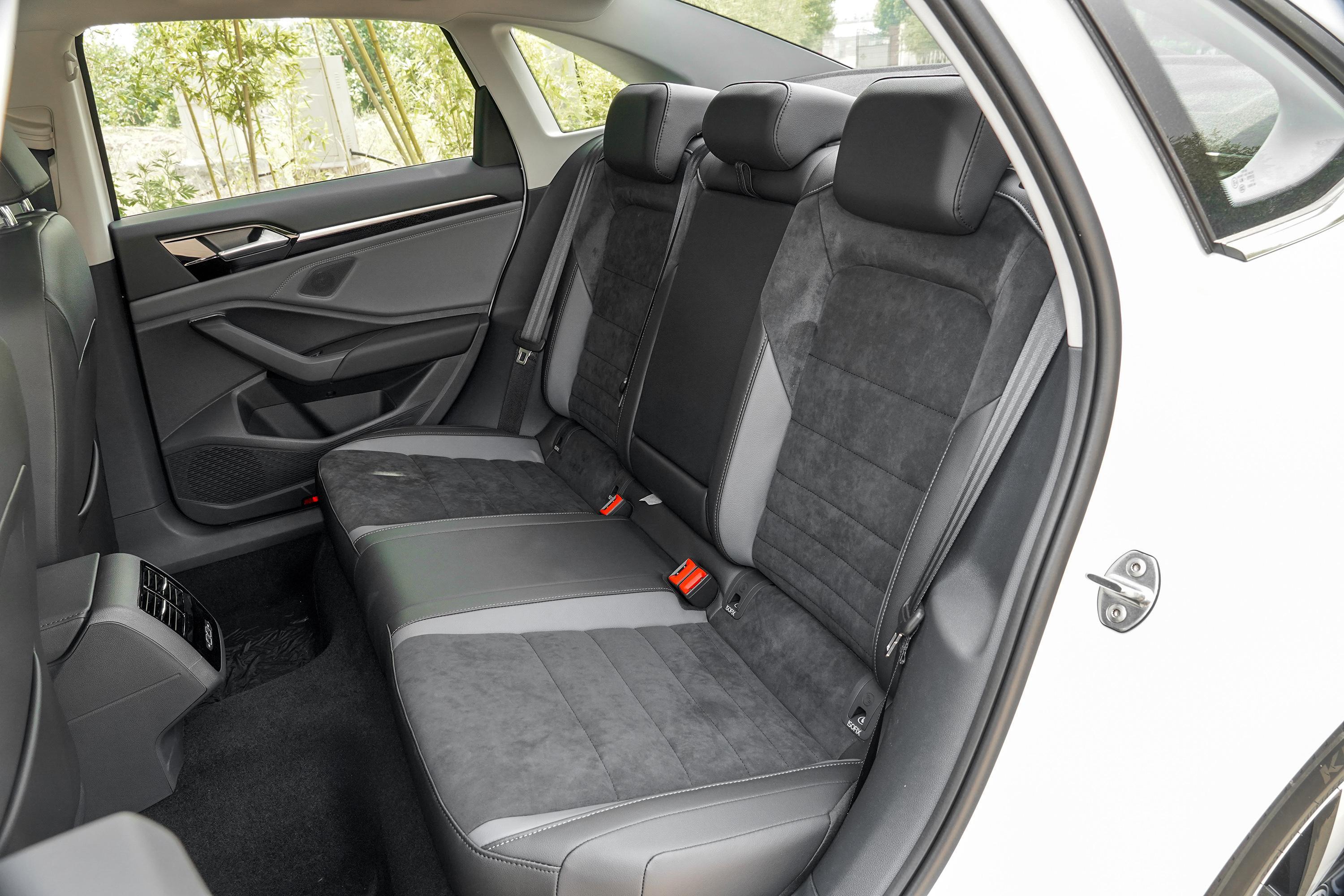 2021款速腾280tsi双离合卓越版