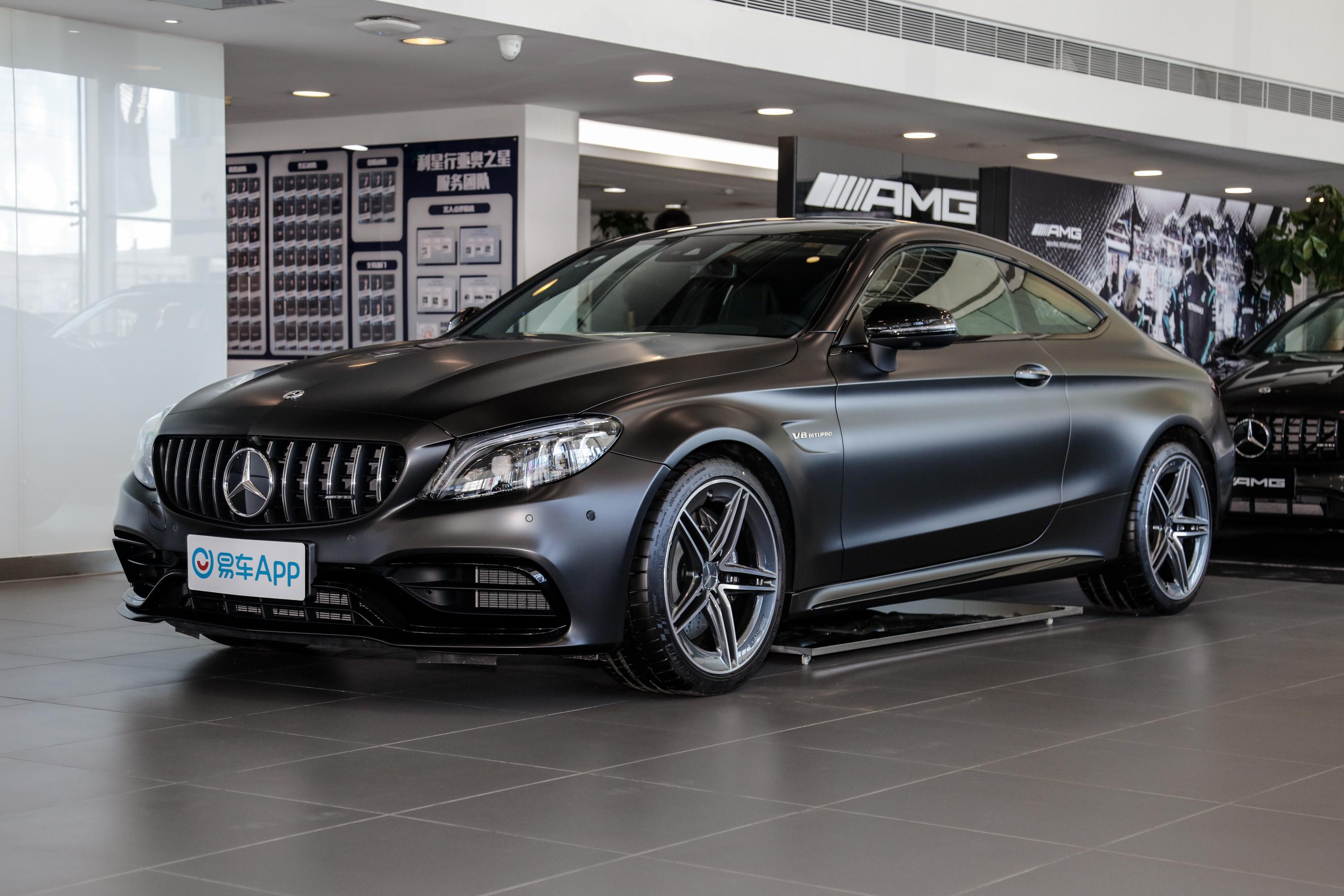 2021款奔驰c级amgamgc63轿跑车