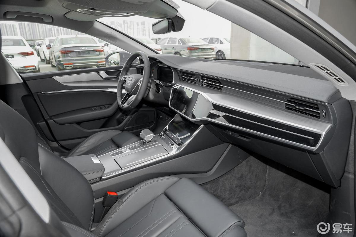 【奥迪a72021款45 tfsi 臻选型内饰全景副驾驶员方向汽车图片-汽车