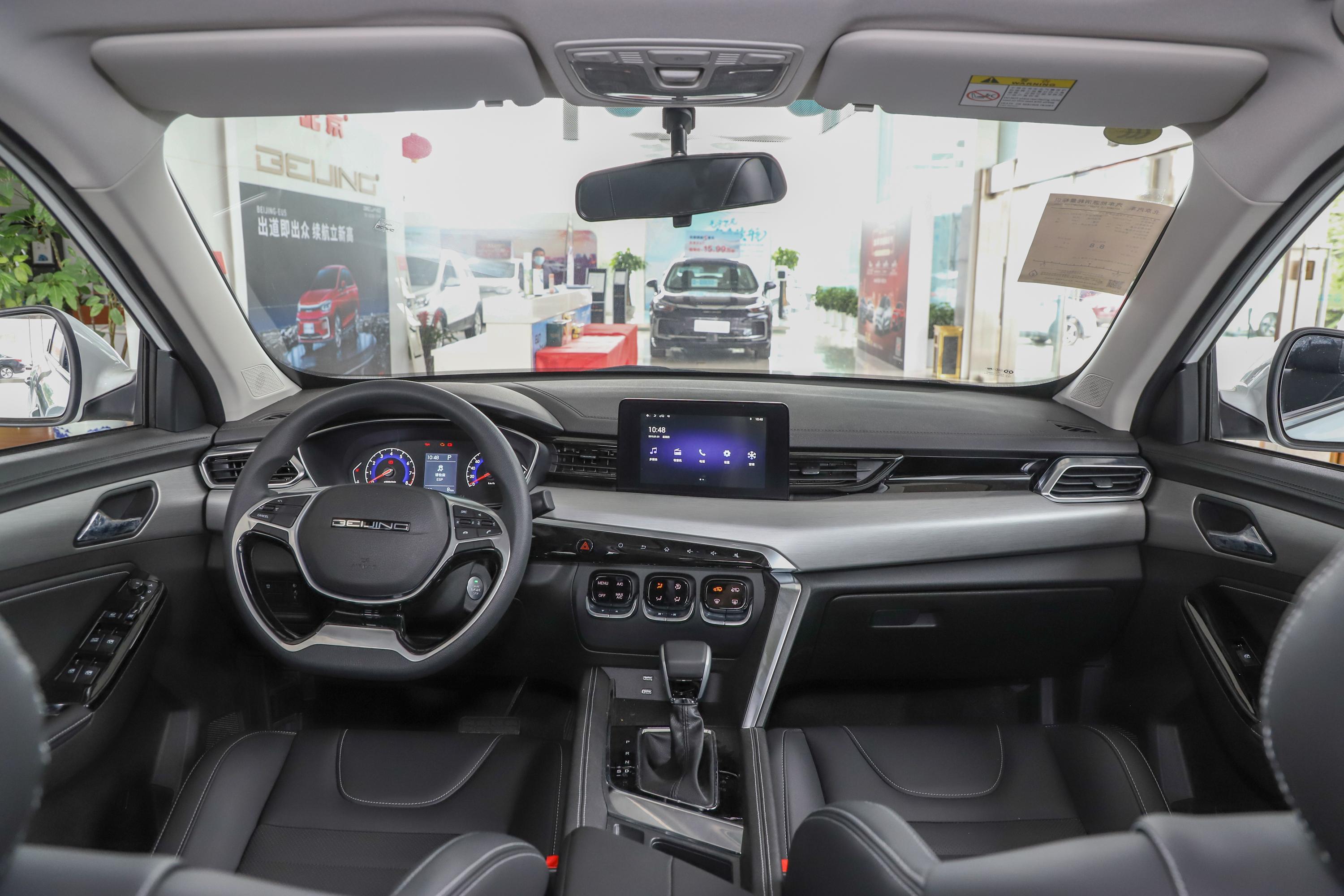 2021款 北京x3 1.5t cvt 荣耀版 plus内饰