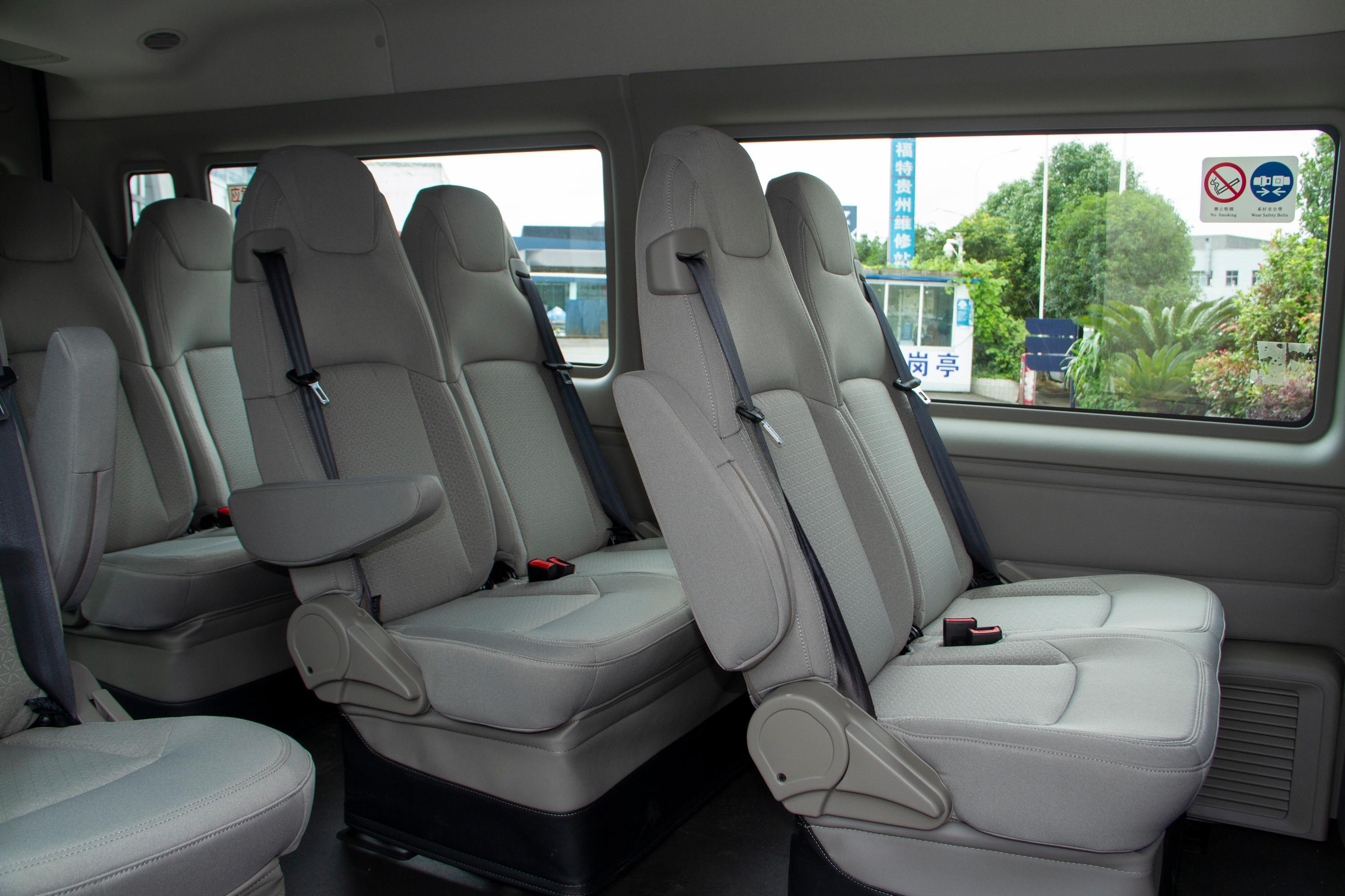 2021款新世代全顺pro22tamt加长轴后双胎中顶无侧拉门普通型客车17座