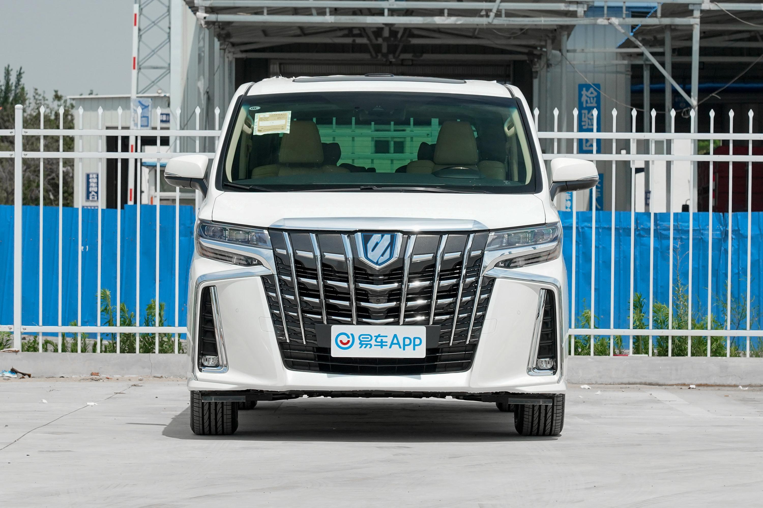 2021款埃尔法双擎25l豪华版