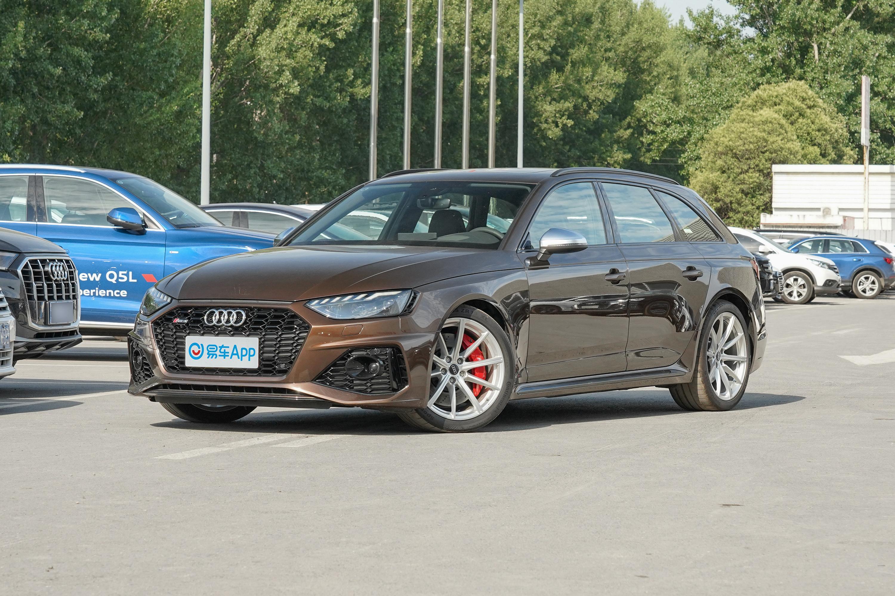 2021款奥迪rs429tavant