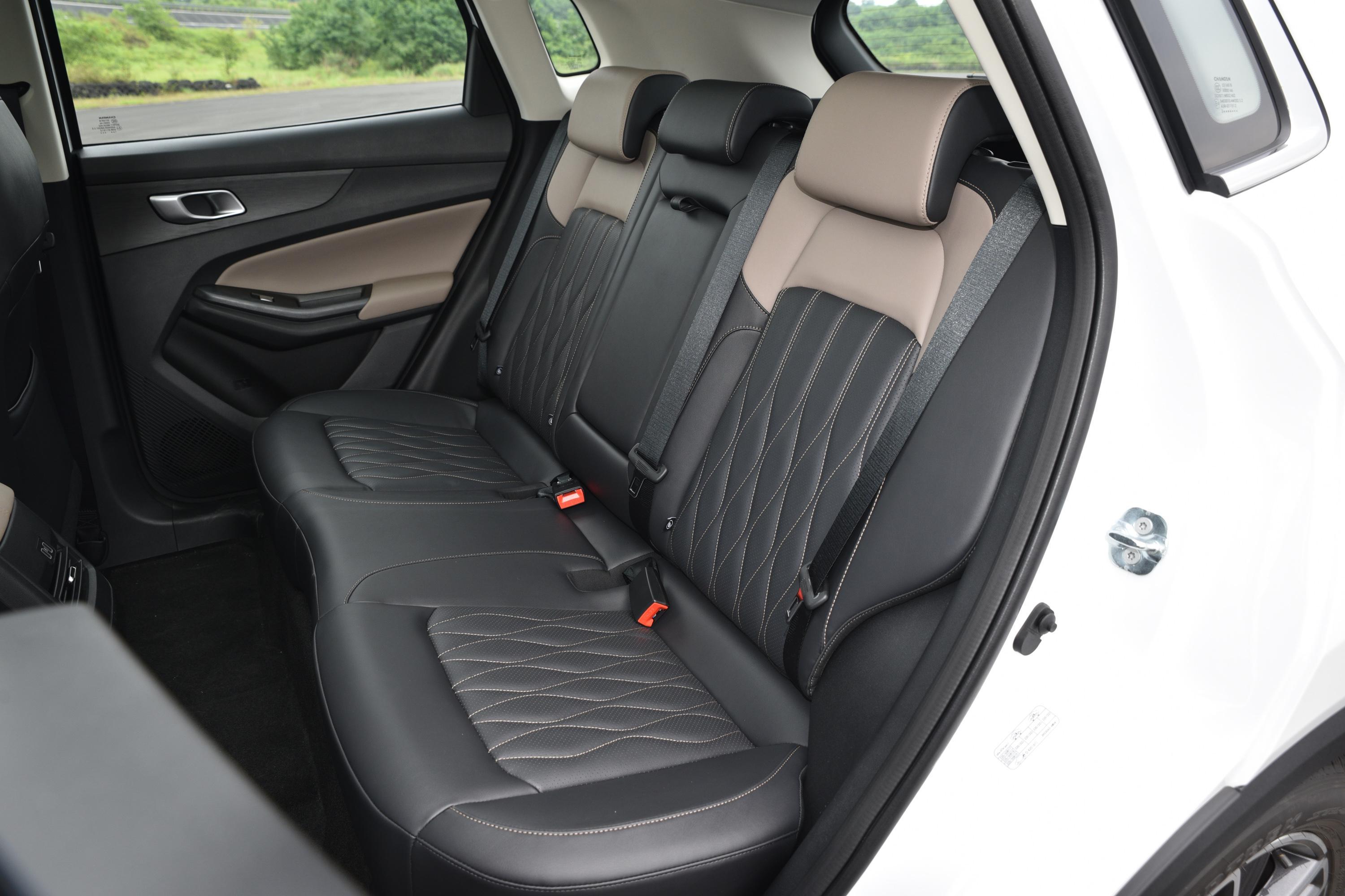 2022款长安cs55plus第二代15t双离合领航型