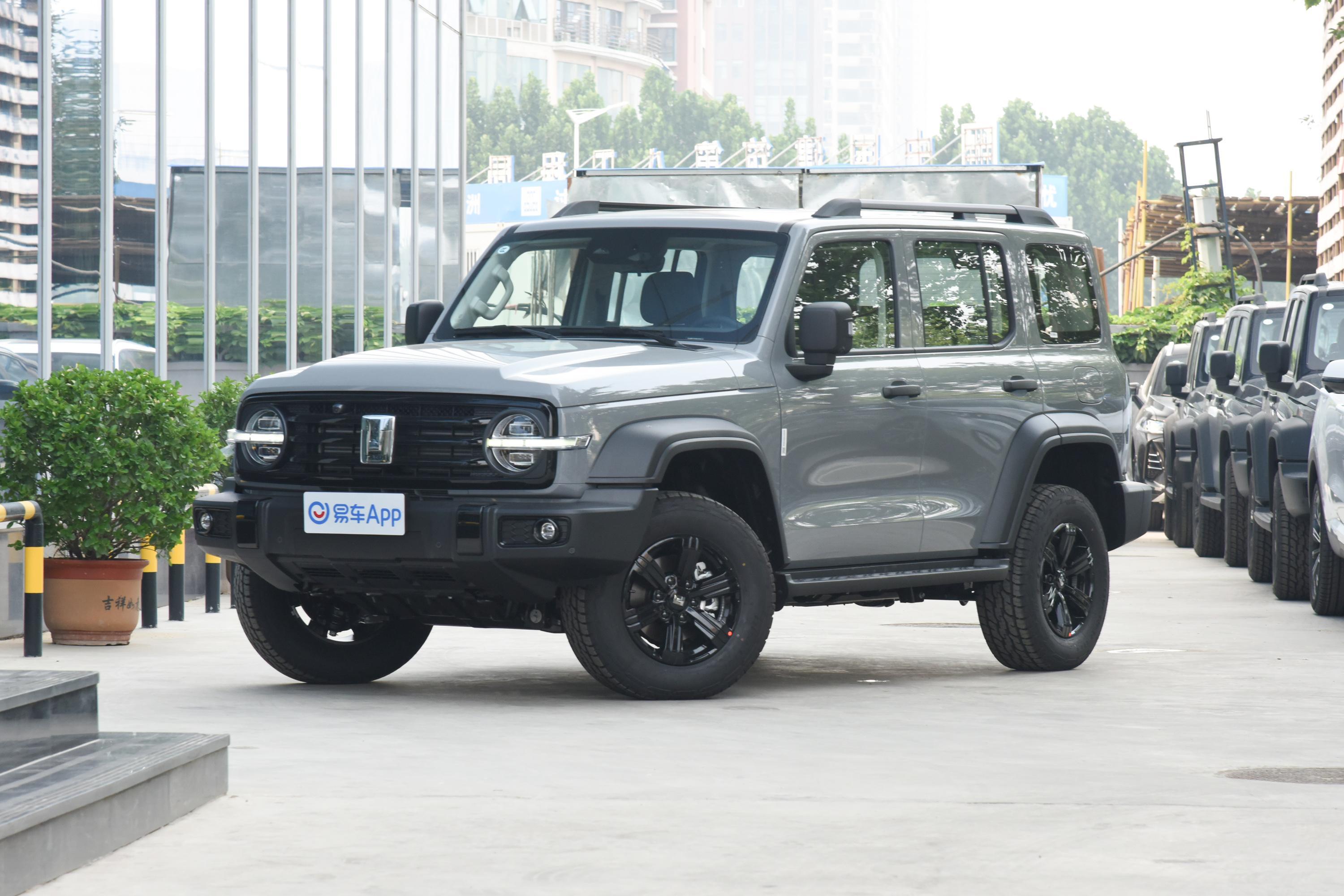 2021款坦克300越野版20t征服者