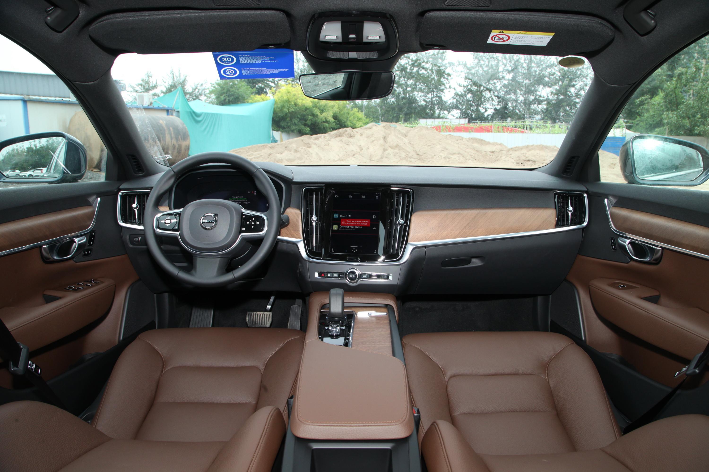 2022款 沃尔沃s90 b5 智逸豪华版内饰