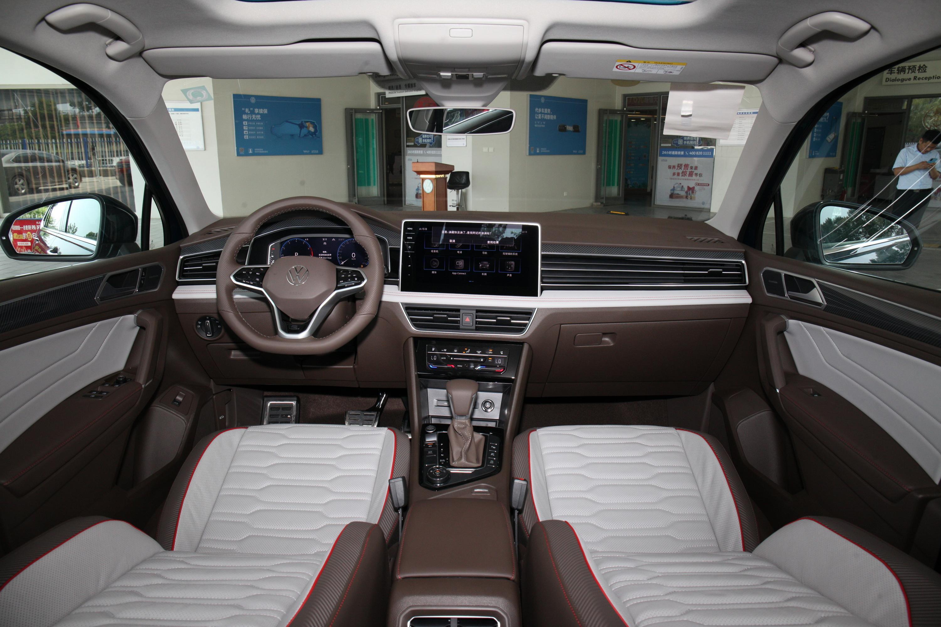 2022款 途观l 380tsi 双离合 四驱 r-line旗舰版内饰