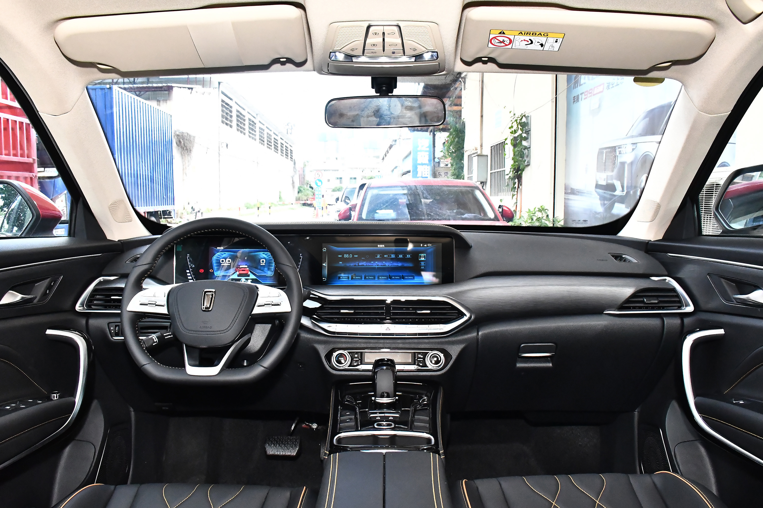 2021款 奔腾t77 pro 280tid 双离合 豪华型内饰