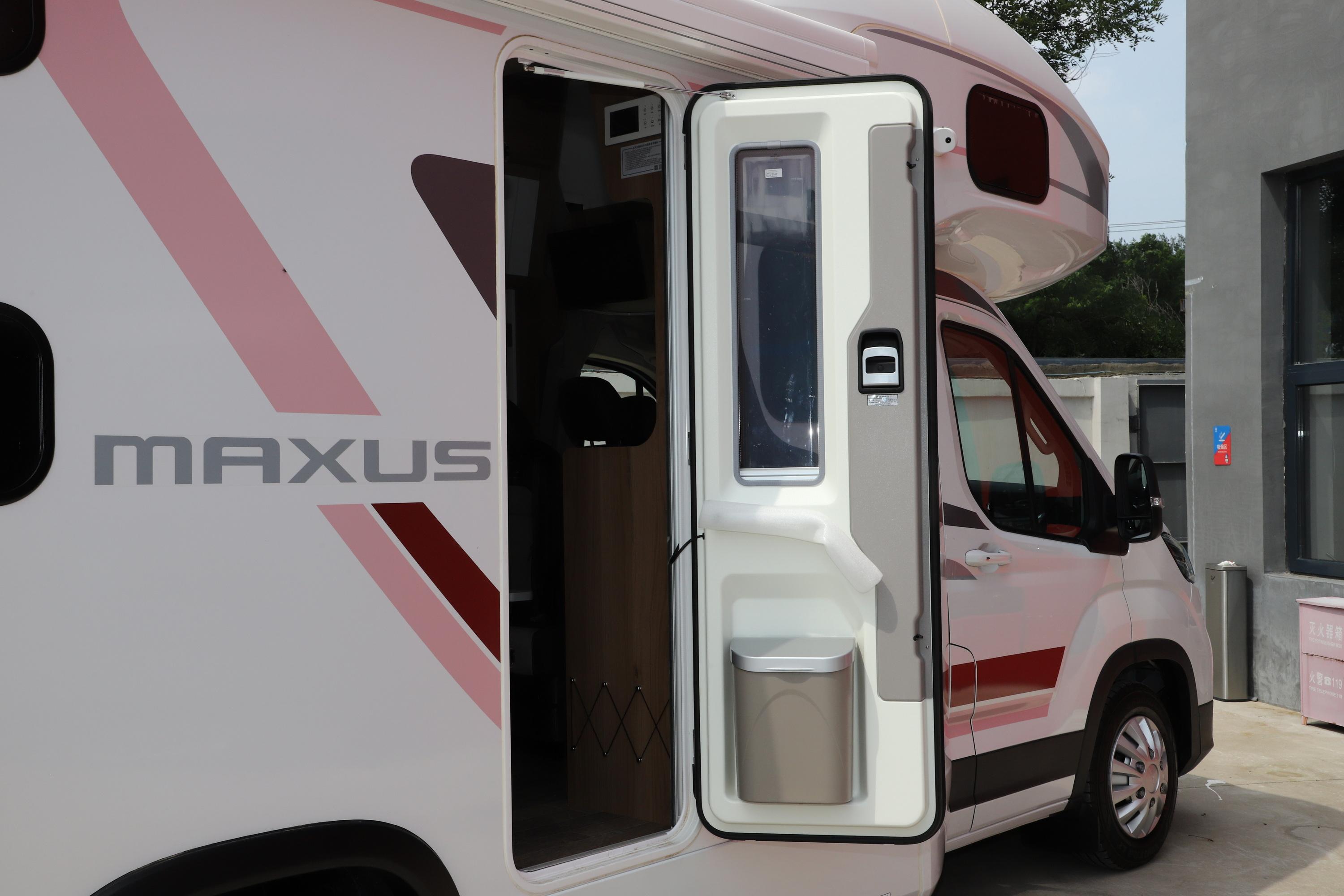 【2021款 上汽大通maxus v90房车 生活家v90 2.