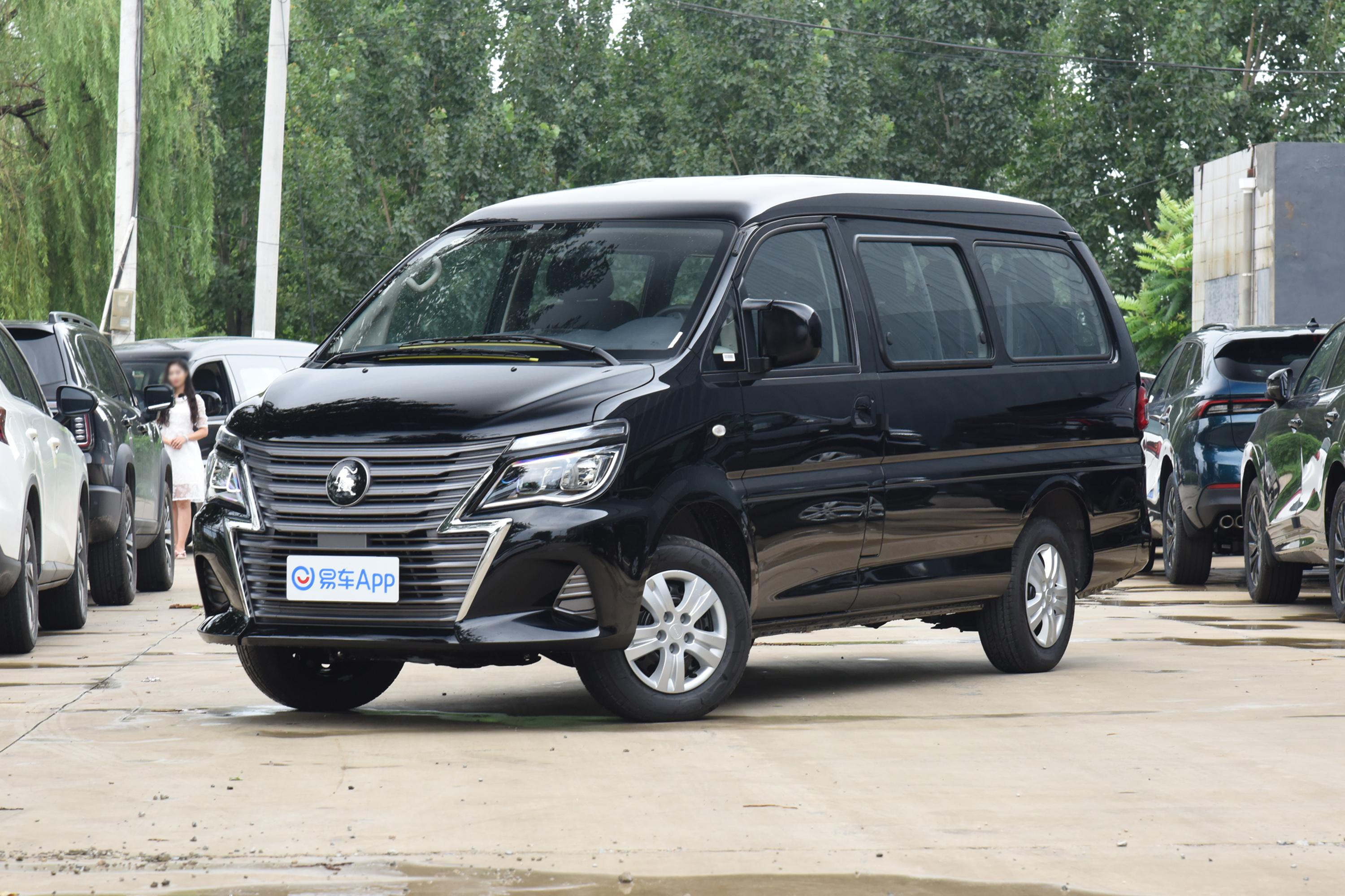 2022款菱智m5l20l手动奋斗基本型9座